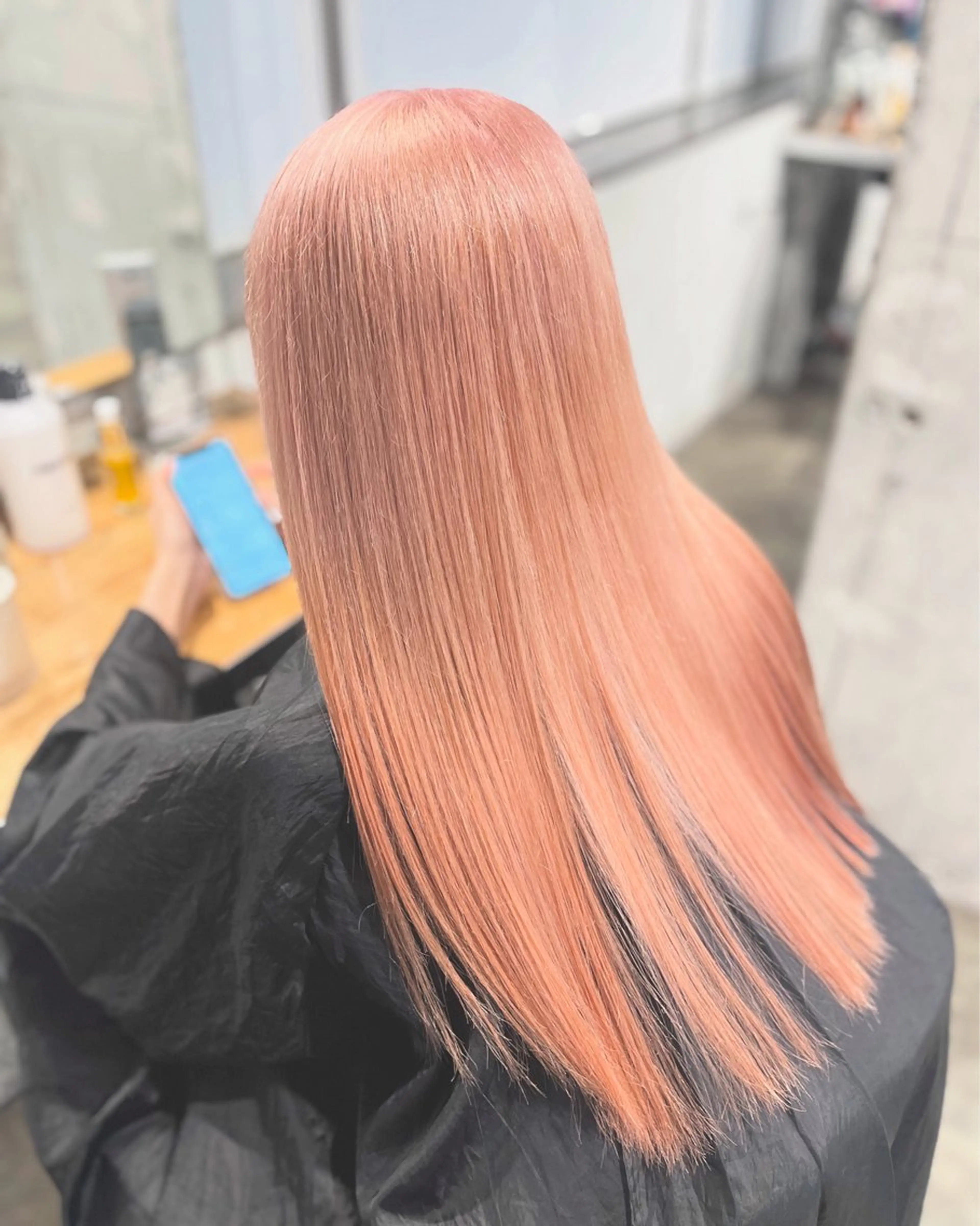 ロング カラー ヘアカラー ハイトーンカラー 🦄レイヤーカットのヘアスタイル