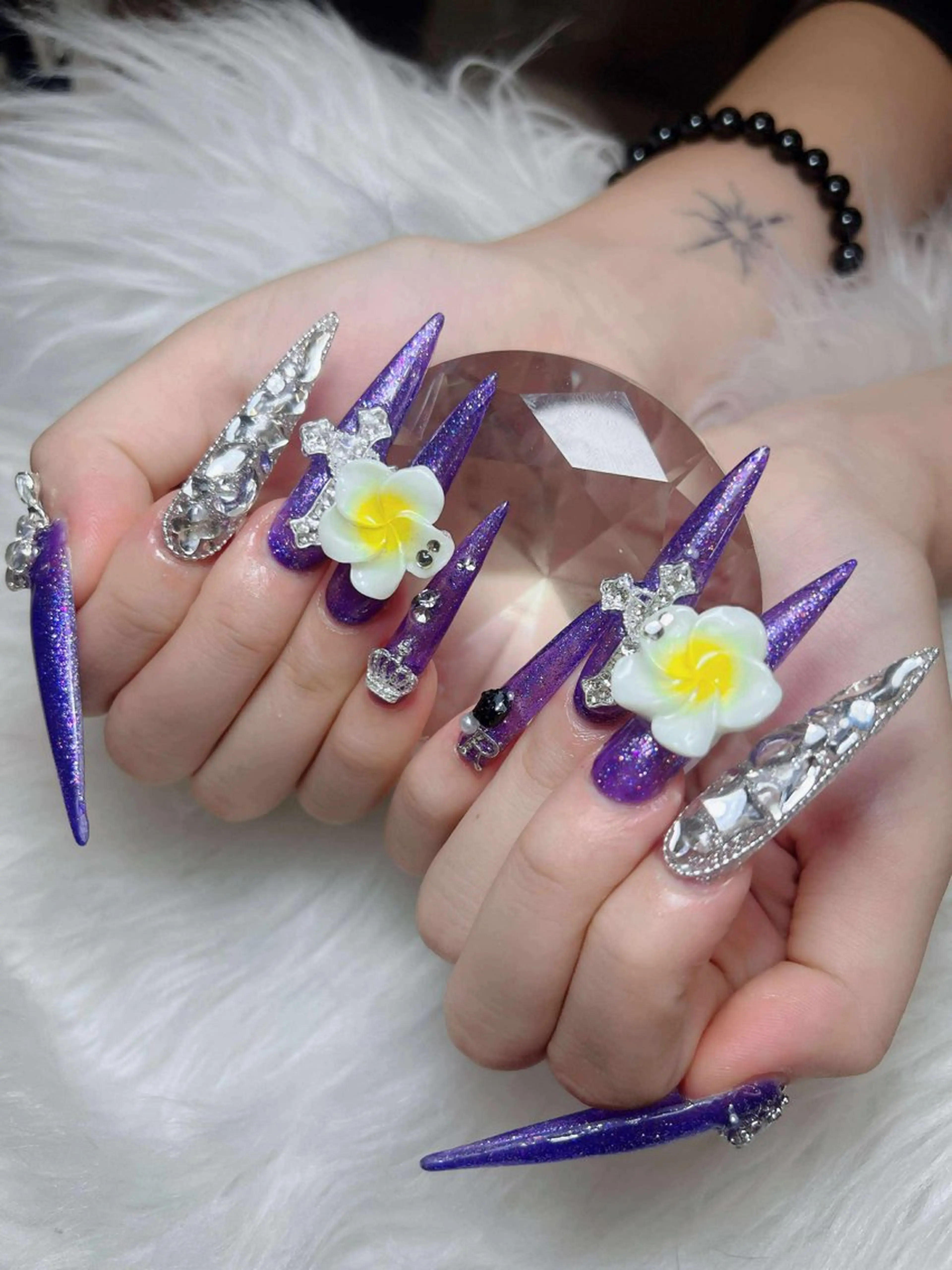 ネイル オーロラネイル チークネイル フットネイル フレンチネイル 韓国ネイル ハンドネイル Lumi Nail 新大久保3‘のネイルデザイン