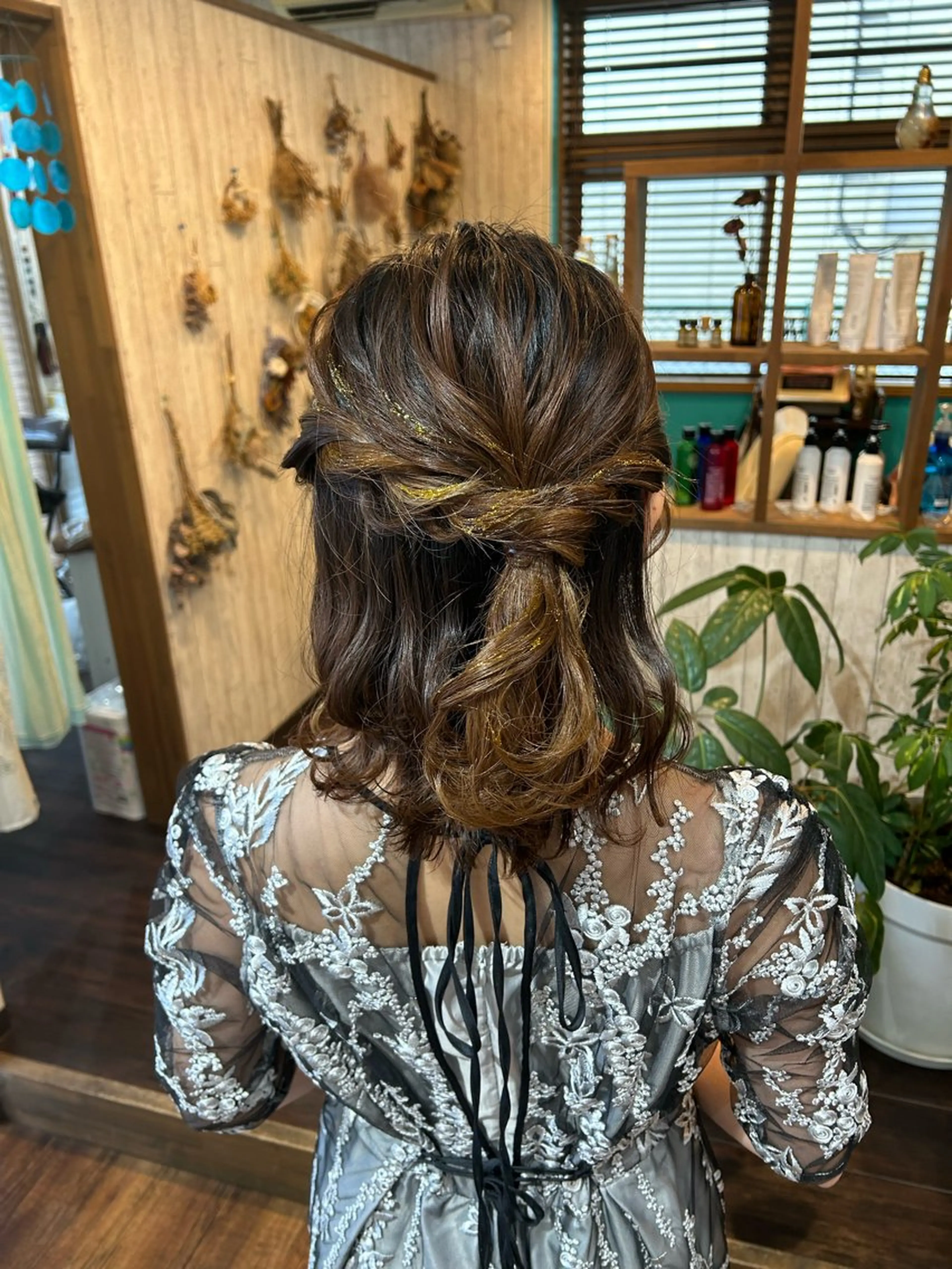 ミディアム ヘアアレンジ 早坂 さくらのヘアスタイル