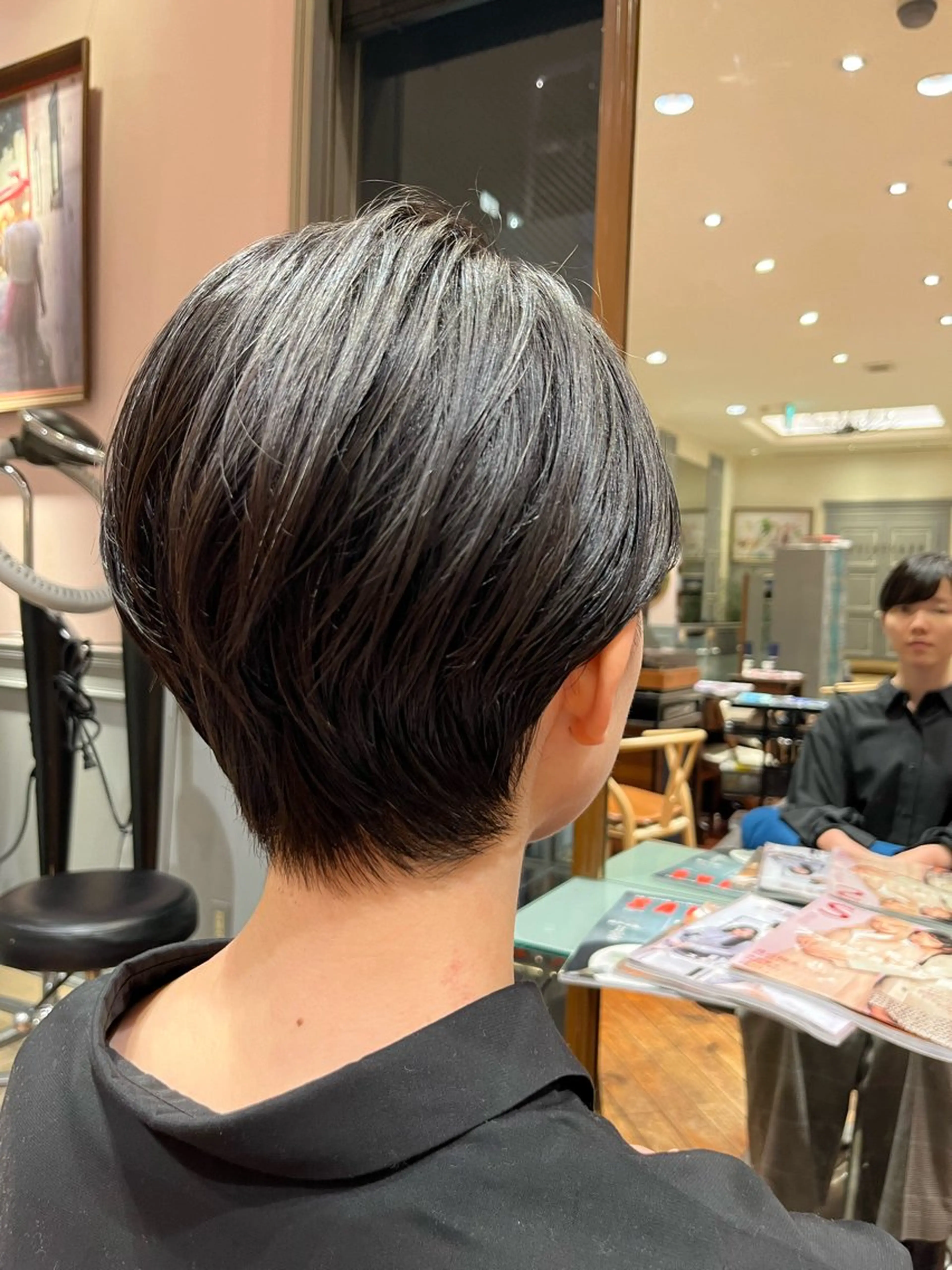 ショート ｼｮｰﾄｶｯﾄ 梅田 山下　すみれのヘアスタイル