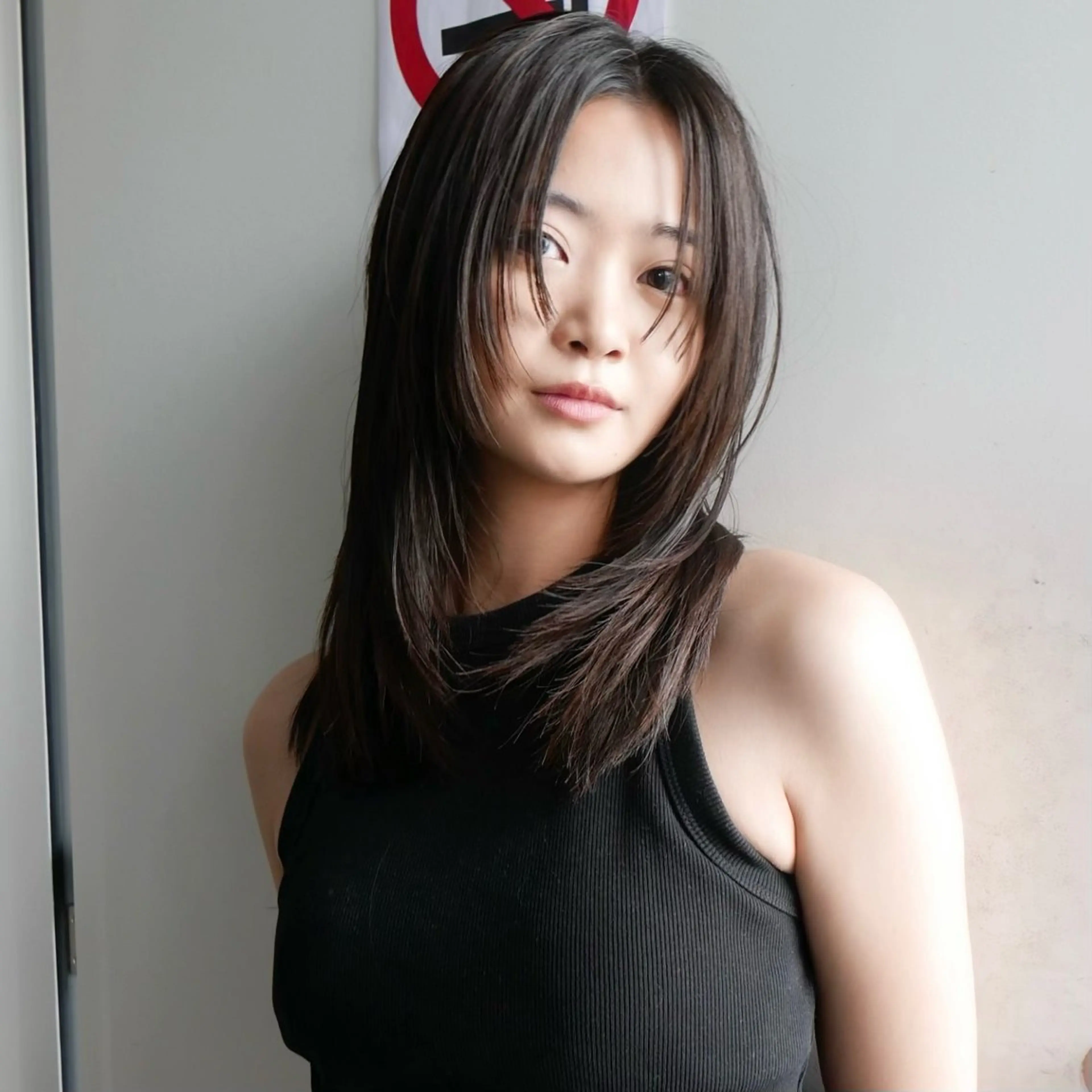 ミディアム 顔まわりレイヤー かきあげバング レイヤーカット カット bloc japon所属・ﾌﾞﾚｲｽﾞ˚✧₊⁎ ﾚｲﾔｰToriのヘアスタイル