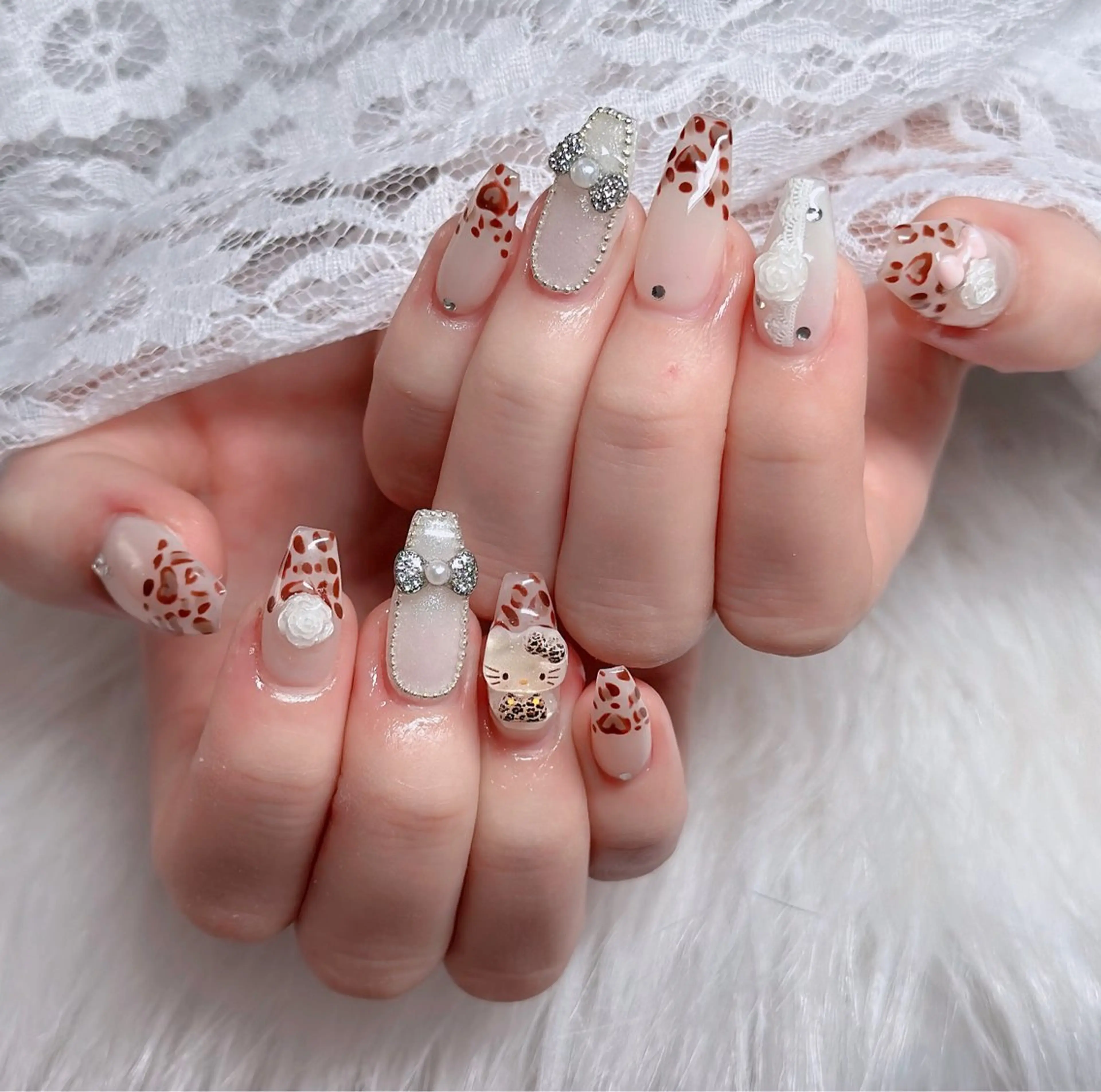 ネイル オーロラネイル フレンチネイル ジェルネイル ハロウィン キラキラネイル H.baby Nail Salonのネイルデザイン