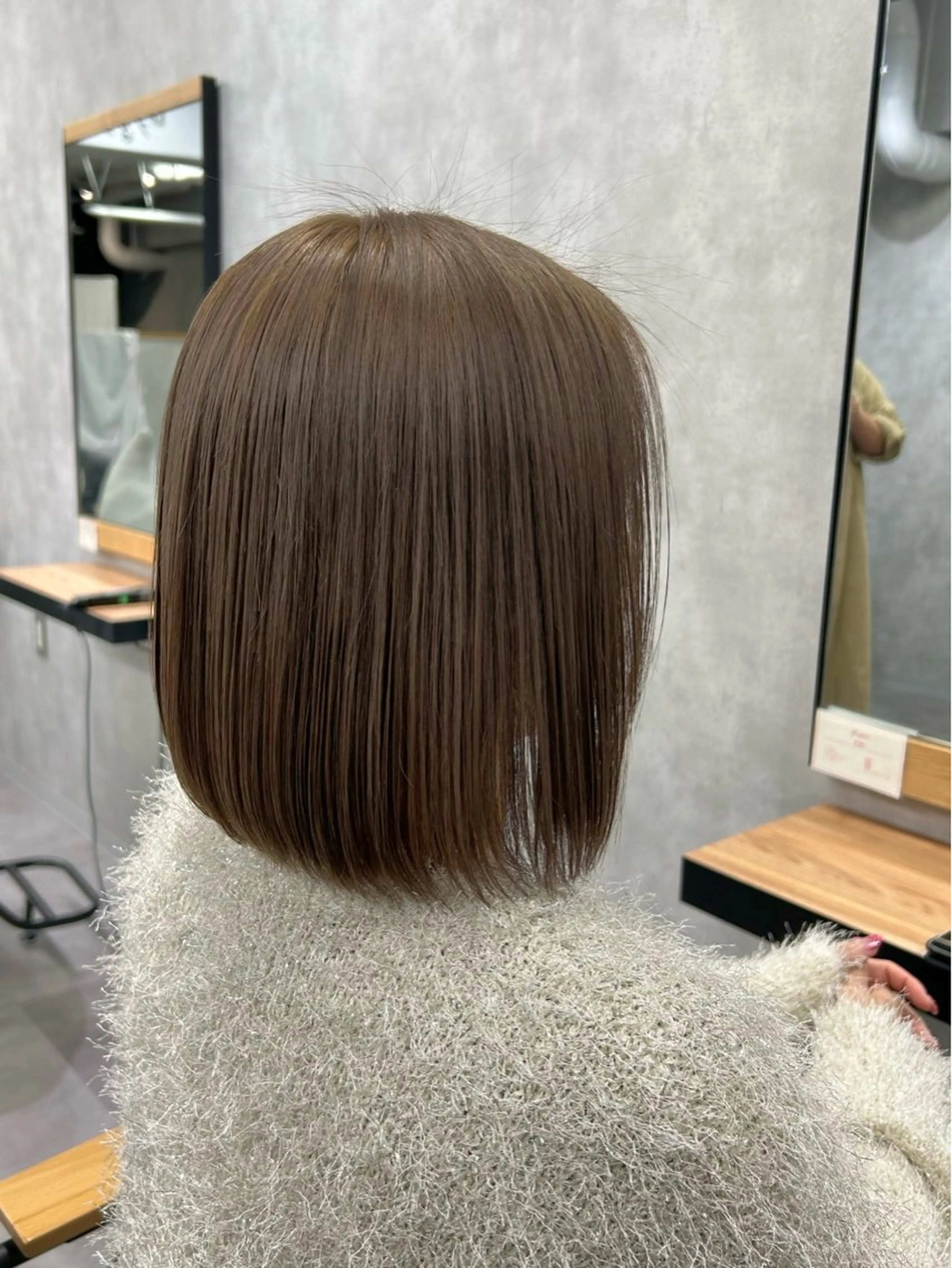 ミディアム カラー ベージュカラー Chlan 岡本所属・中内 美空のヘアスタイル