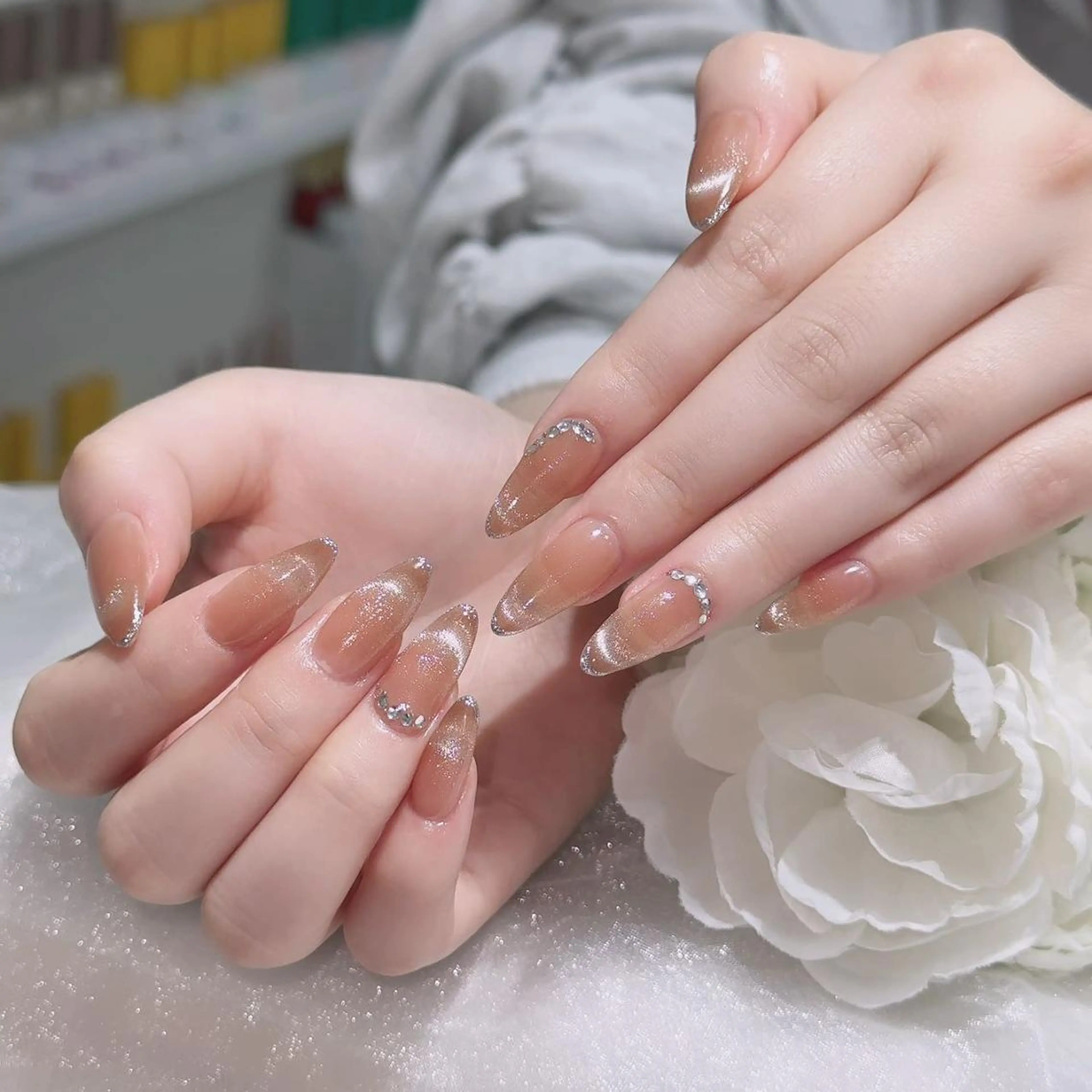 ネイル アートネイル 長さ出し ネイルチップ Queens ゲンのネイルデザイン