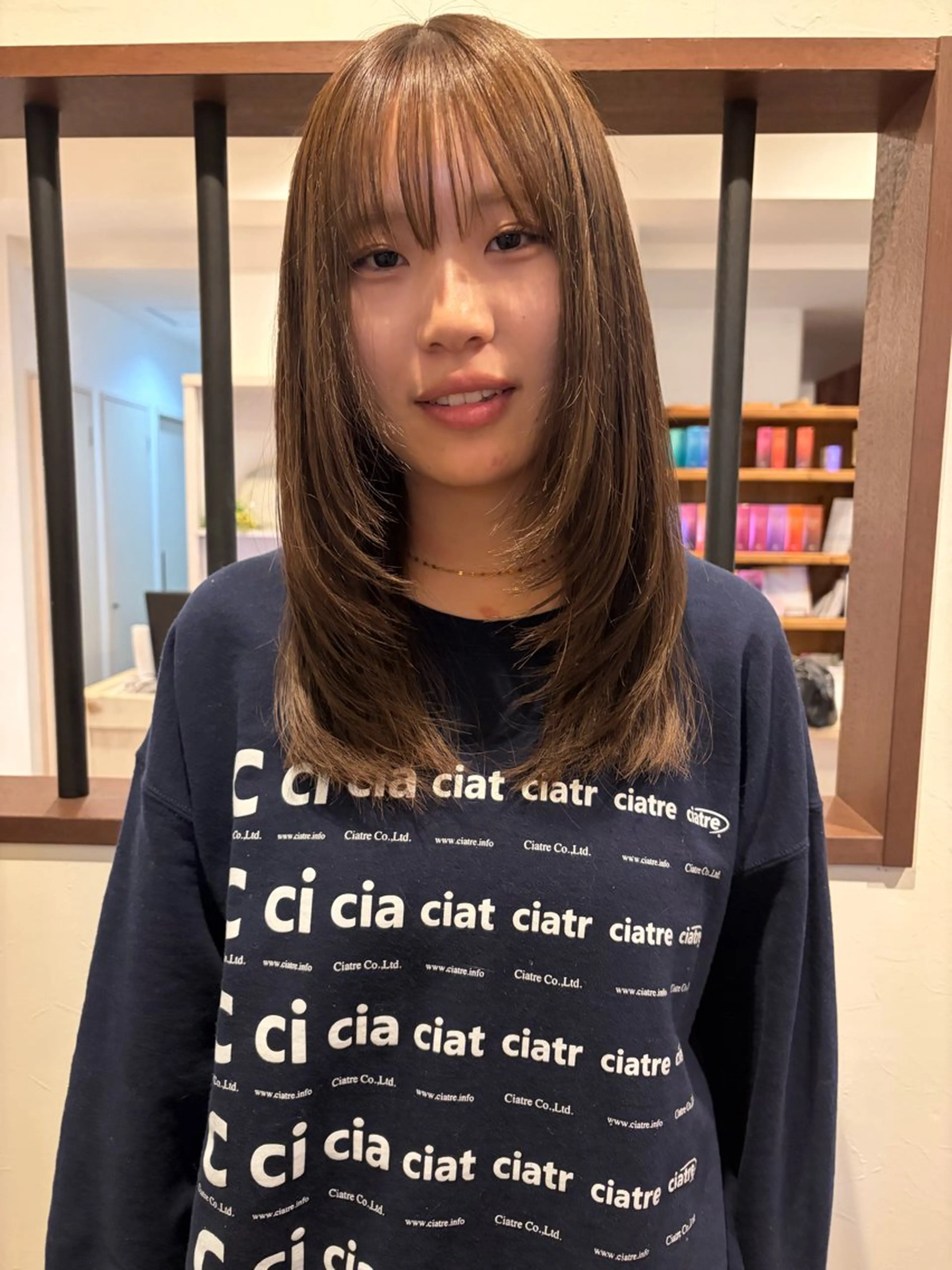 ミディアム 浅津 菜月のヘアスタイル