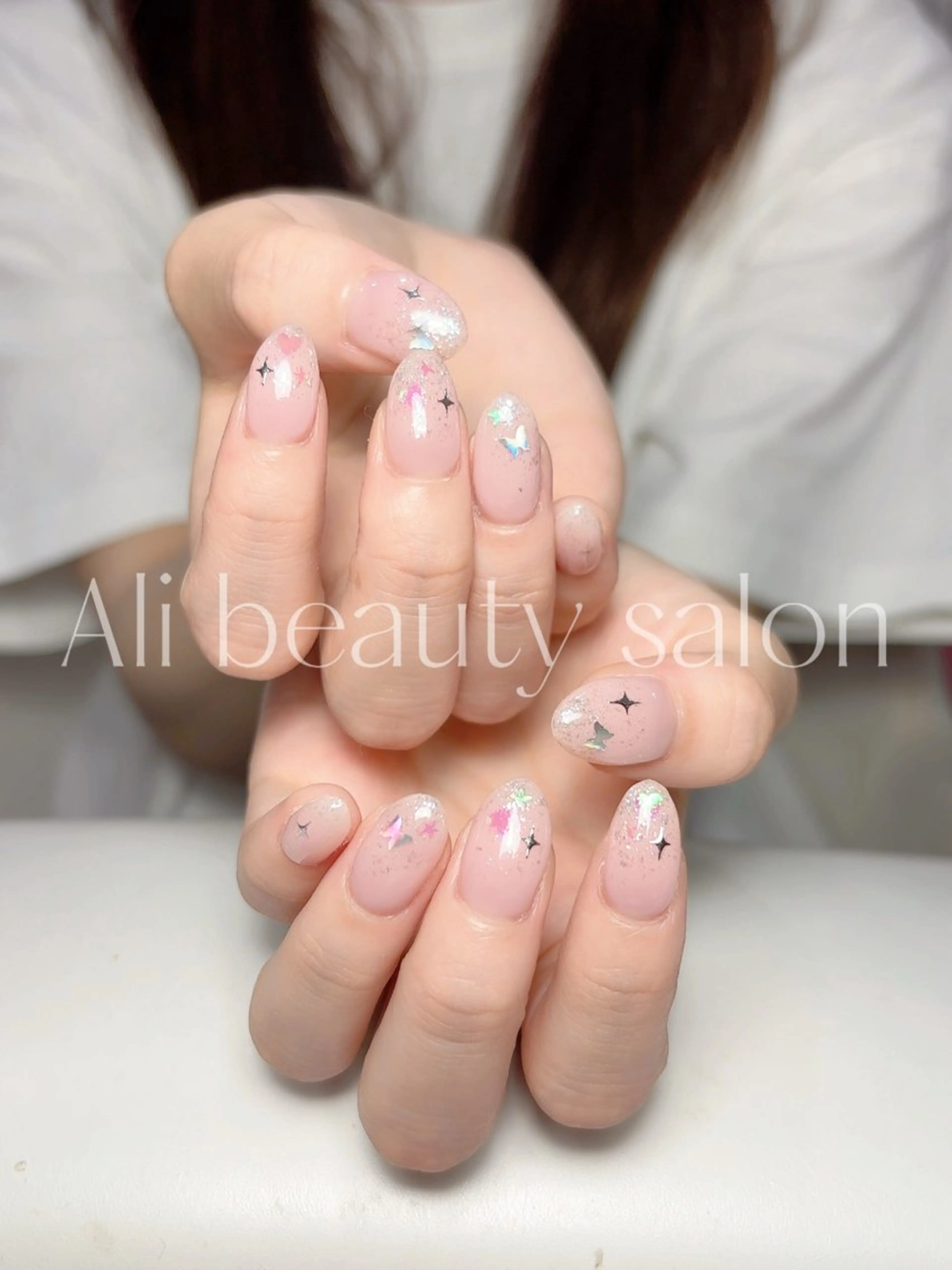 ネイル グラデーション ラメ(グリッター) ラメグラデーション ハンドネイル Ali 新小岩 ネイル専門のネイルデザイン