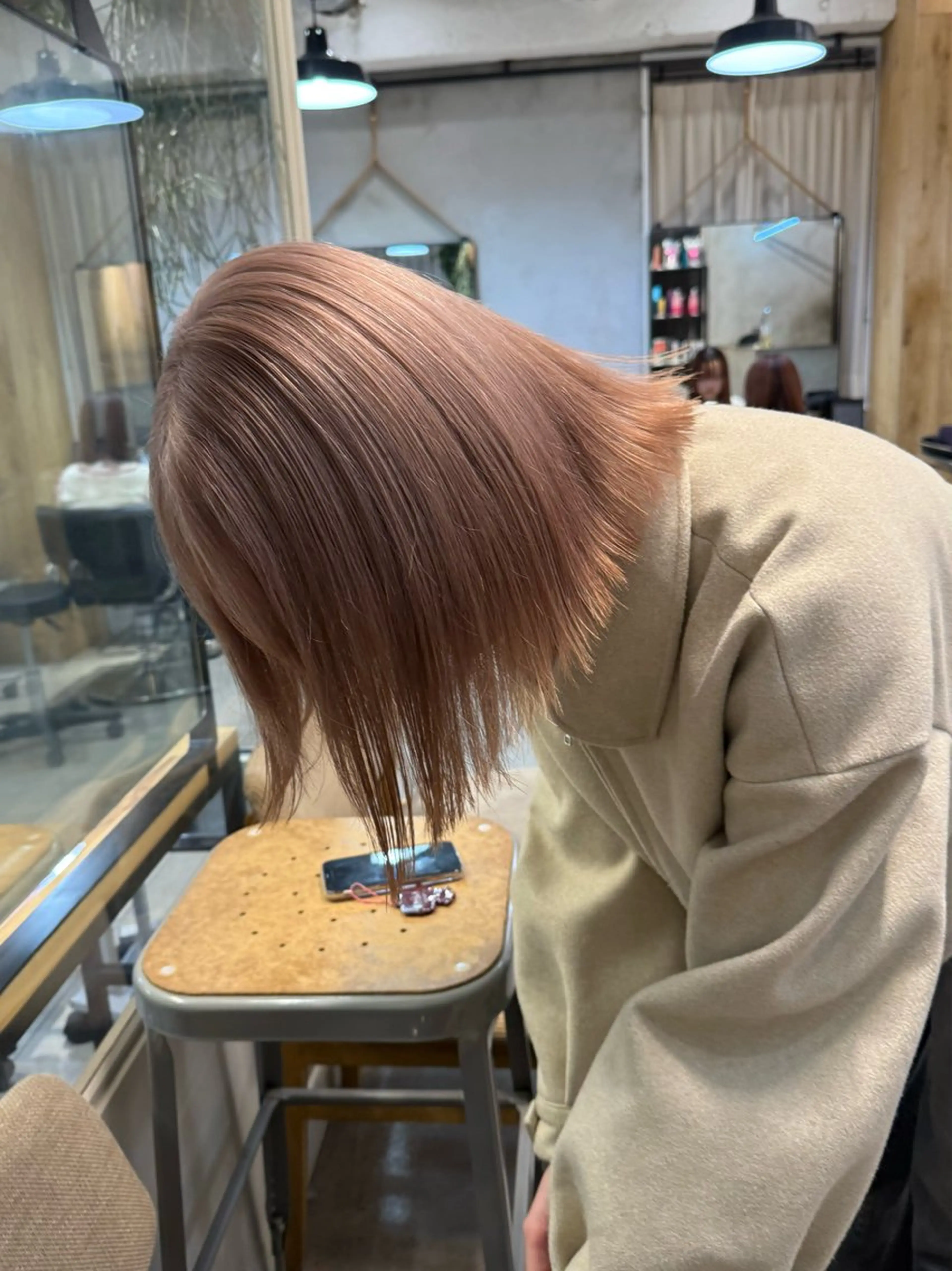 ミディアム カラー ミルクティー× グレージュMOMOのヘアスタイル