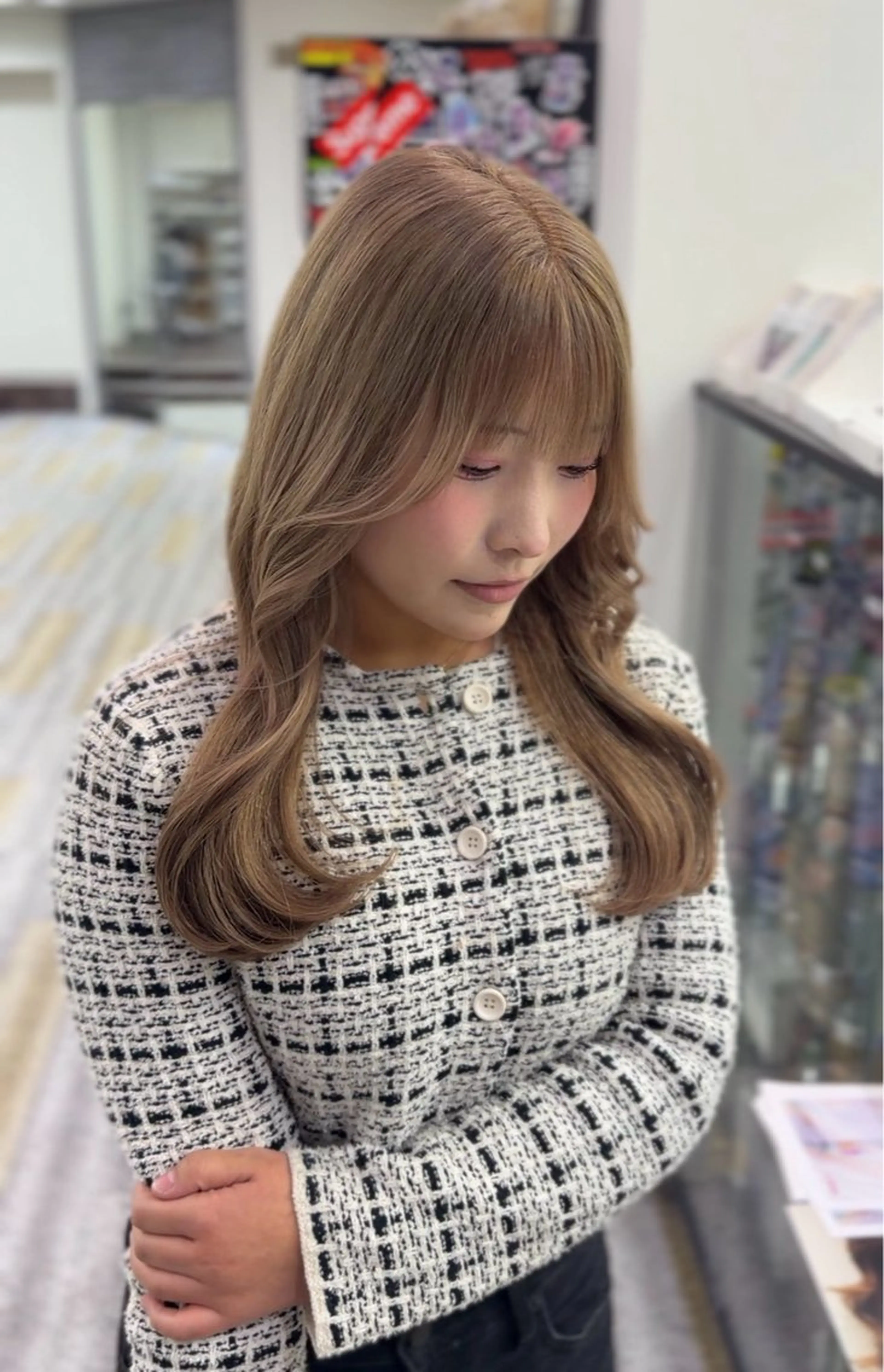 カラー ベージュカラー 透明感カラー ヘアカラー 鈴木 ねねのヘアスタイル