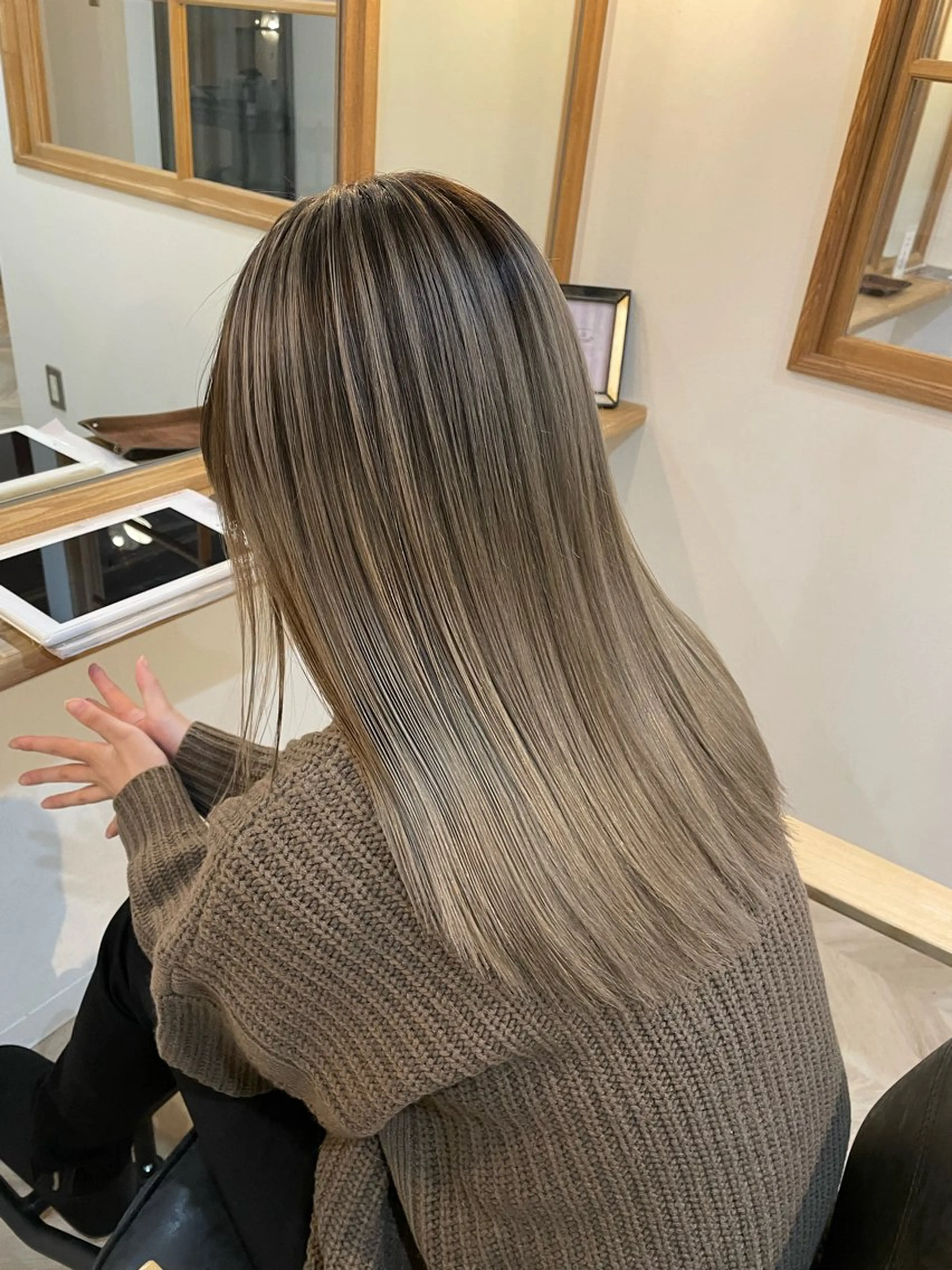 セミロング カラー Matsubara asuka  ☪︎のヘアスタイル