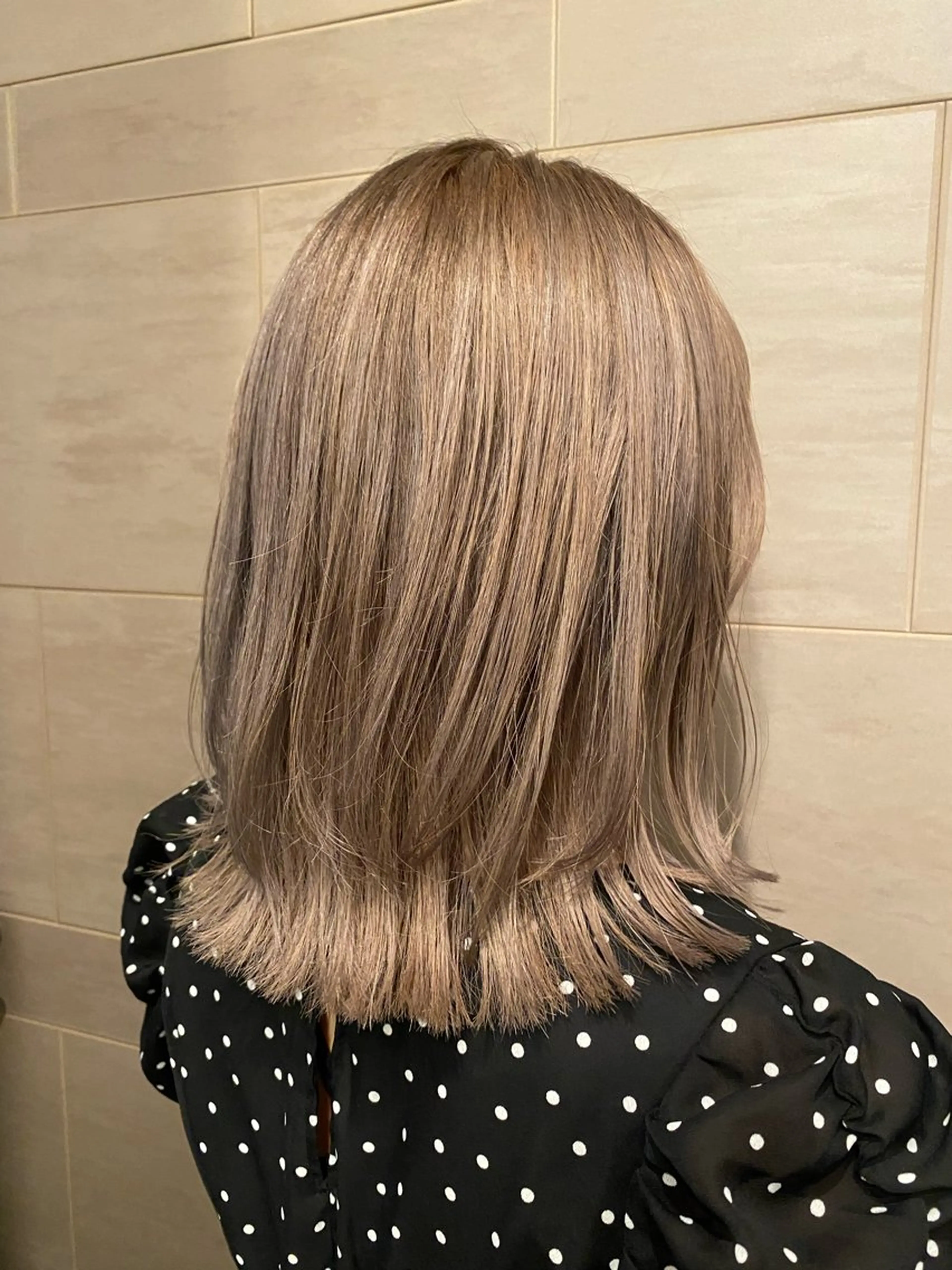 ミディアム くびれヘア カット SENSE beauty salon所属・髪質改善/カラー/ カット/富岡佑麻のヘアスタイル