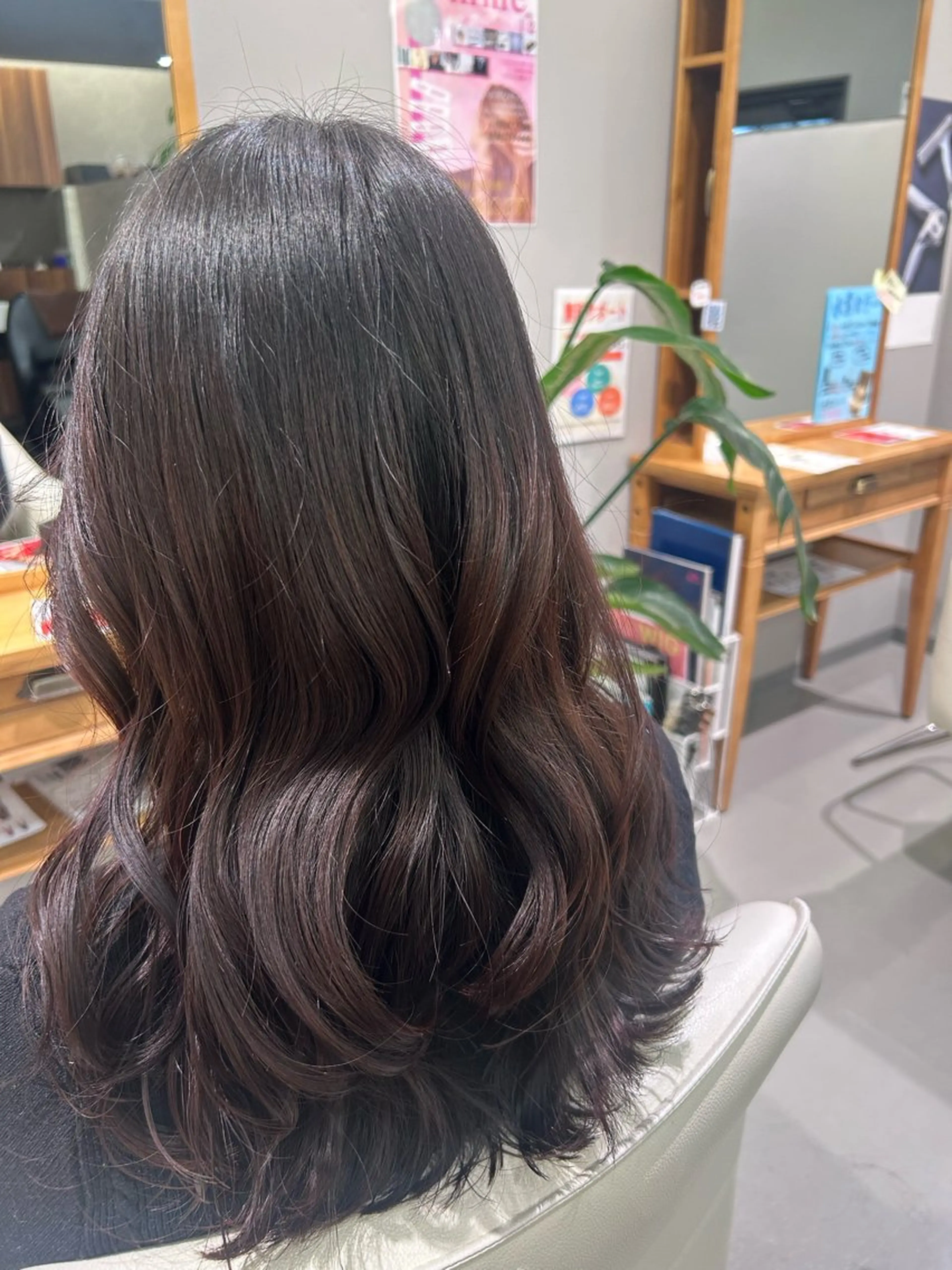 セミロング 北岡 樹穂のヘアスタイル