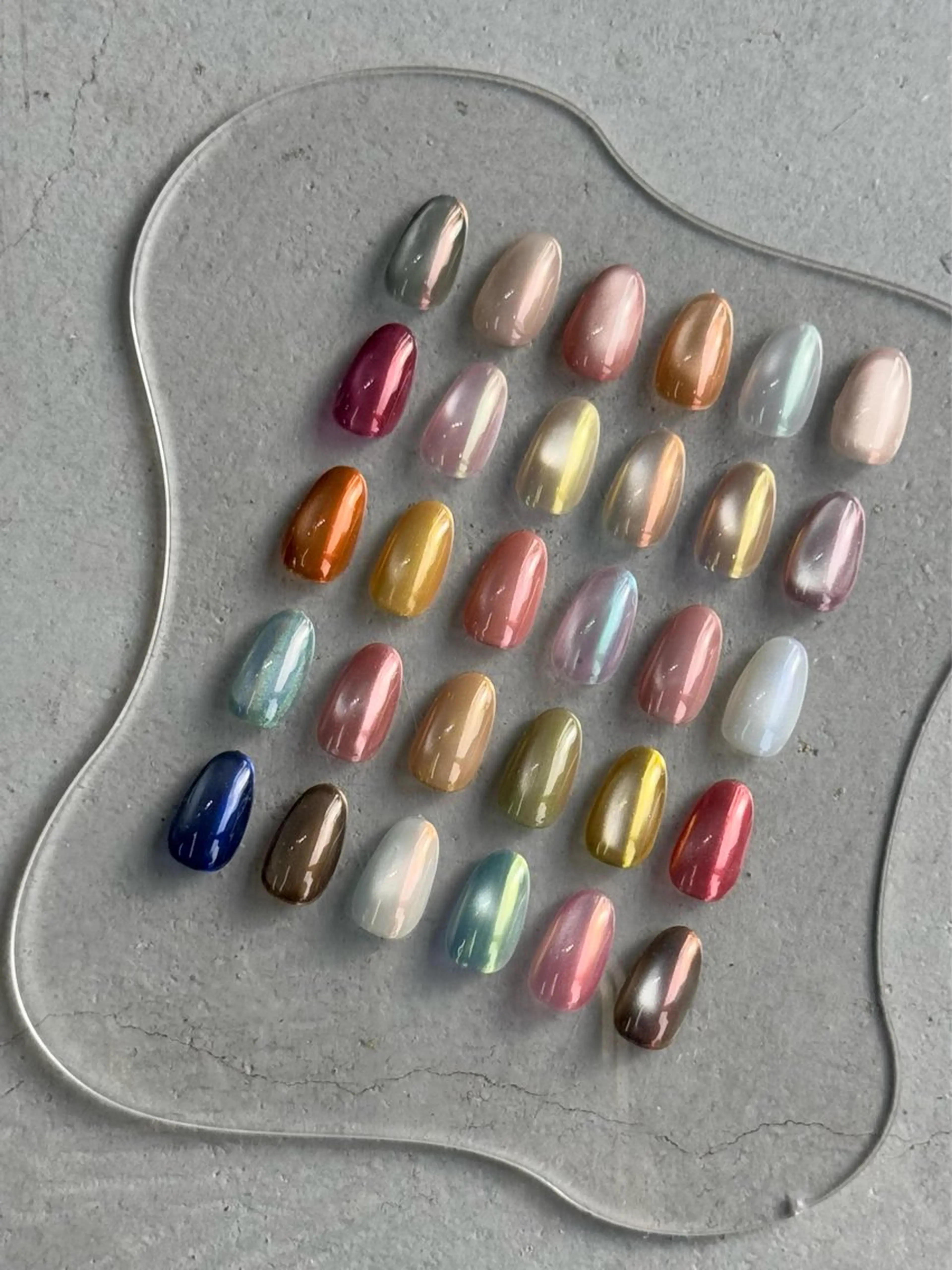 🆕 うるちゅるDesign🫧30色以上から選べる‼︎マグネット×ミラーデザイン💅🏻💖【オフなし】の写真