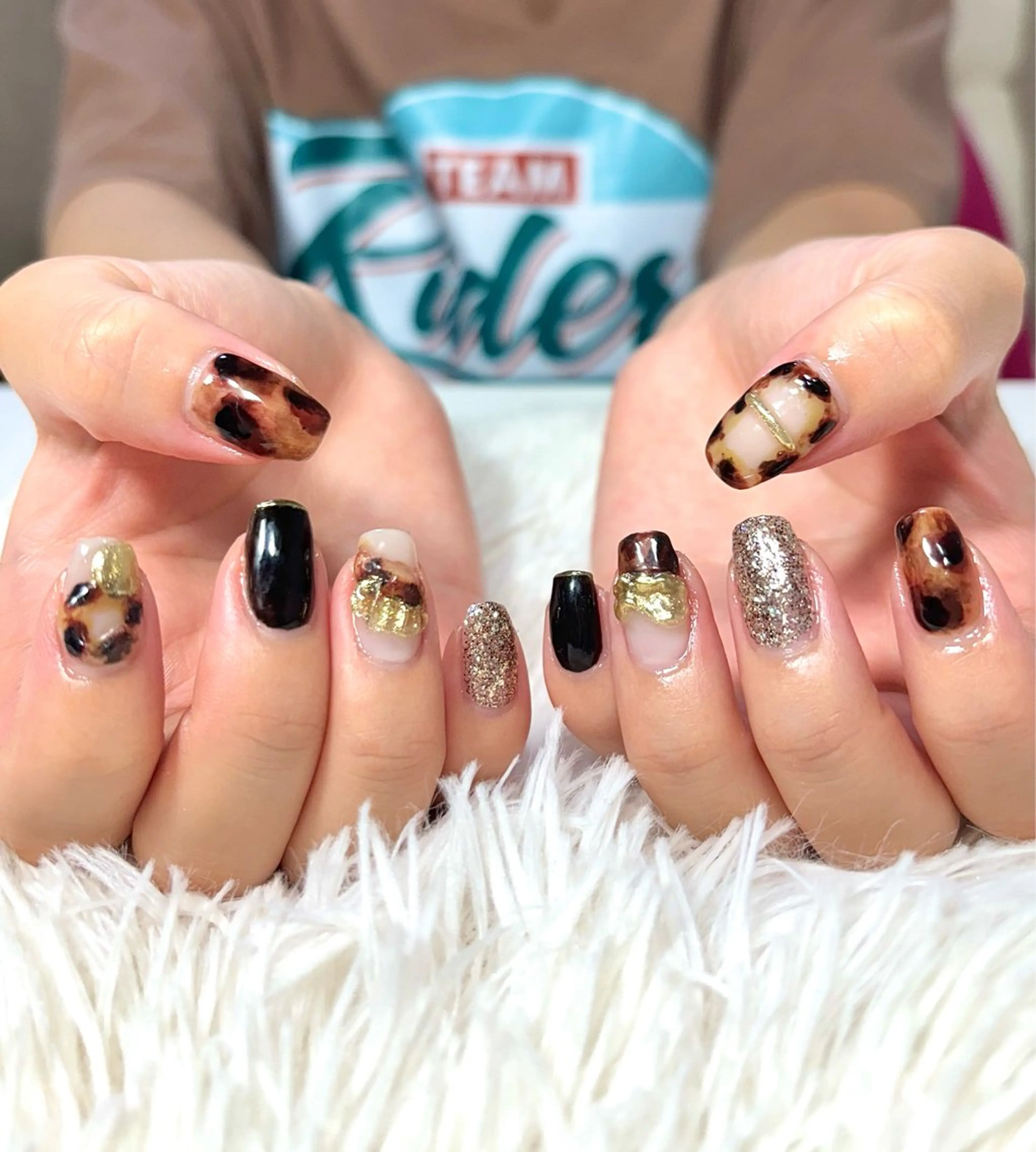 ネイル べっ甲ネイル ニュアンスネイル ハンドネイル LUANA n'sのネイルデザイン