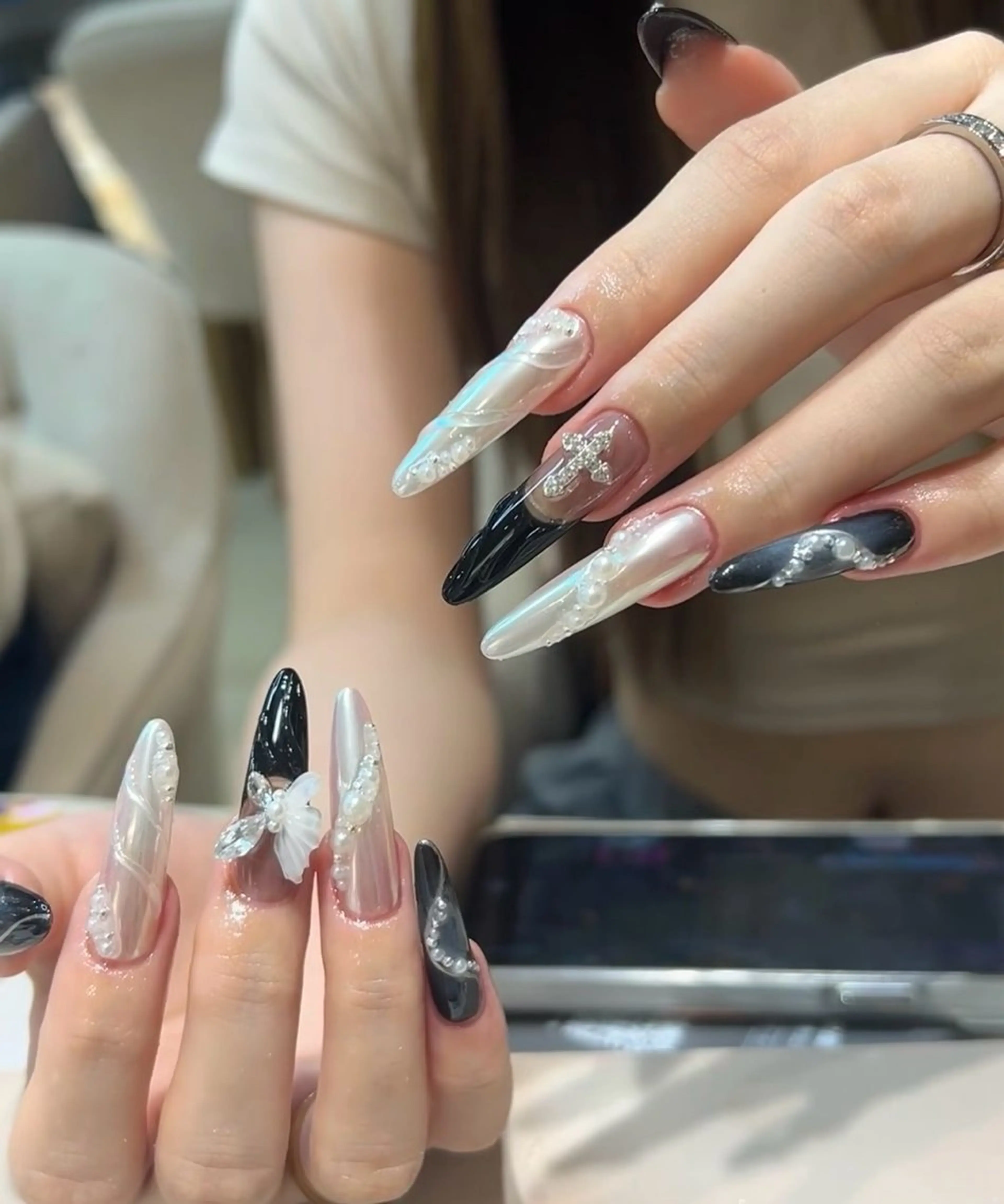 ネイル オーロラネイル フレンチネイル 持ち込み ネイルチップ BabyYouMi nailのネイルデザイン
