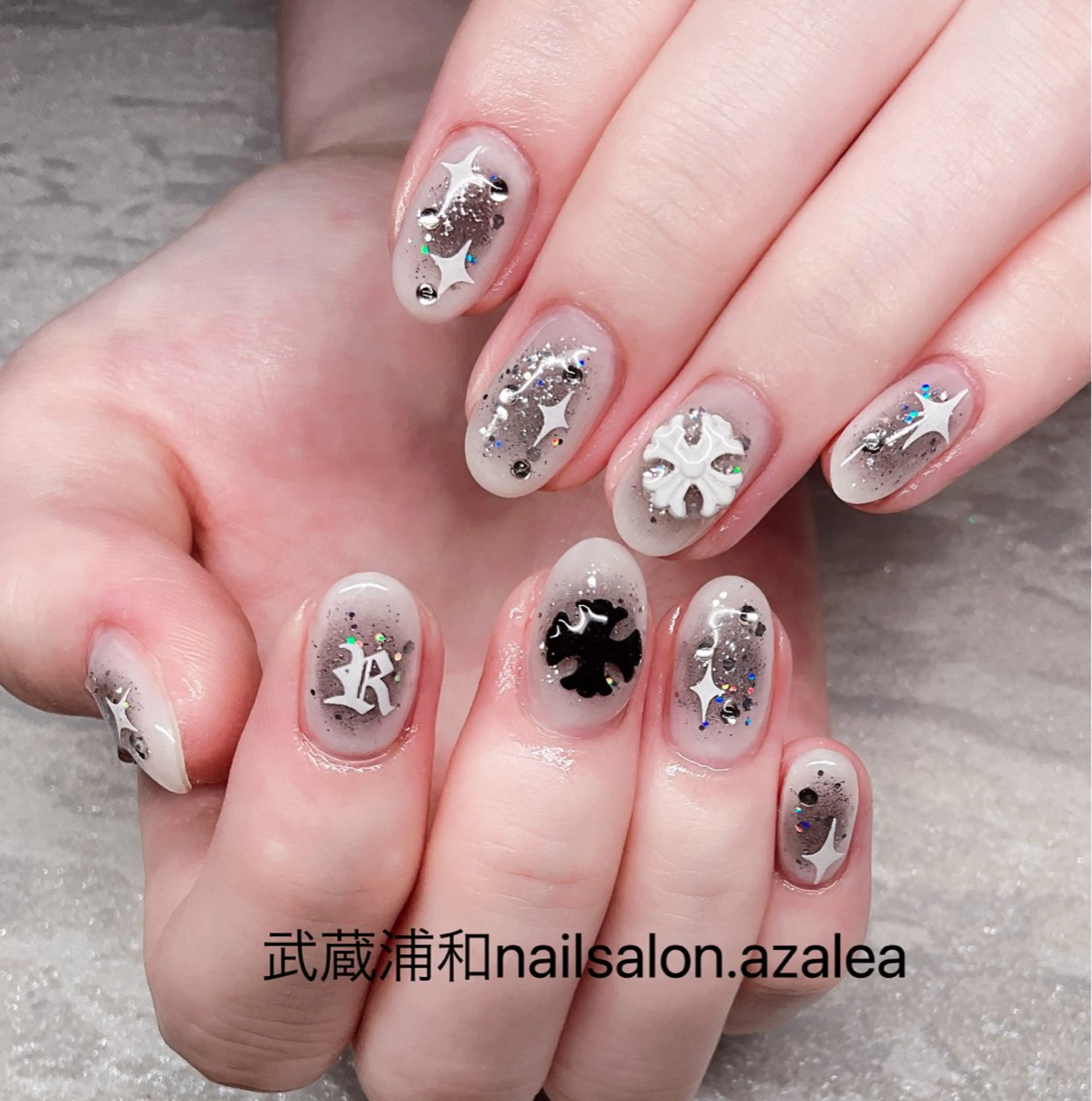 ネイル ハンドネイル R inのネイルデザイン