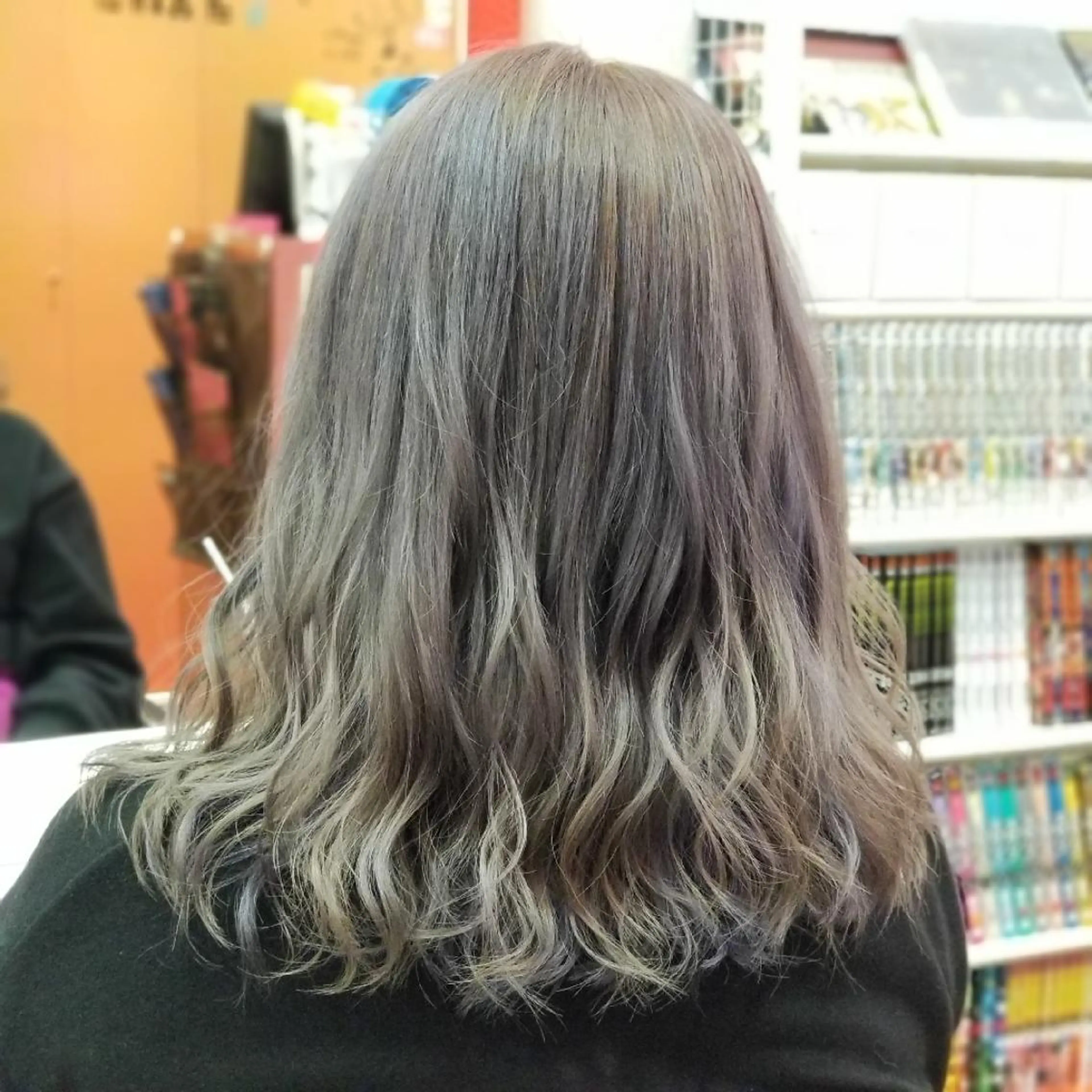 ミディアム カラー ヘアカラー トリートメント 植田 /エクステ /ブリーチ/髪質改善のヘアスタイル