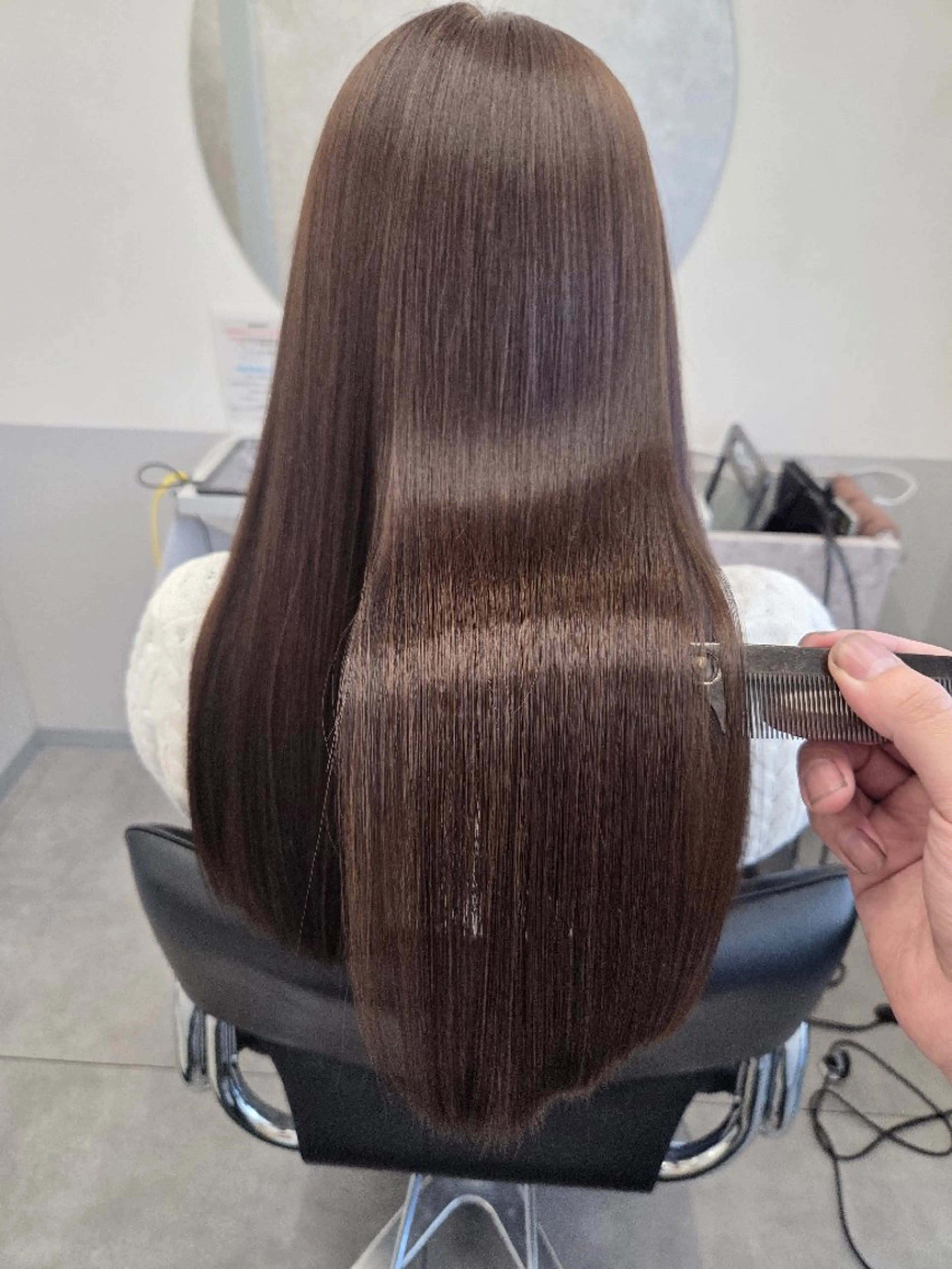 セミロング 髪質改善 縮毛矯正 カット ヘアカラー トリートメント 【髪質改善美容師】t occa茨木篠原健太のヘアスタイル