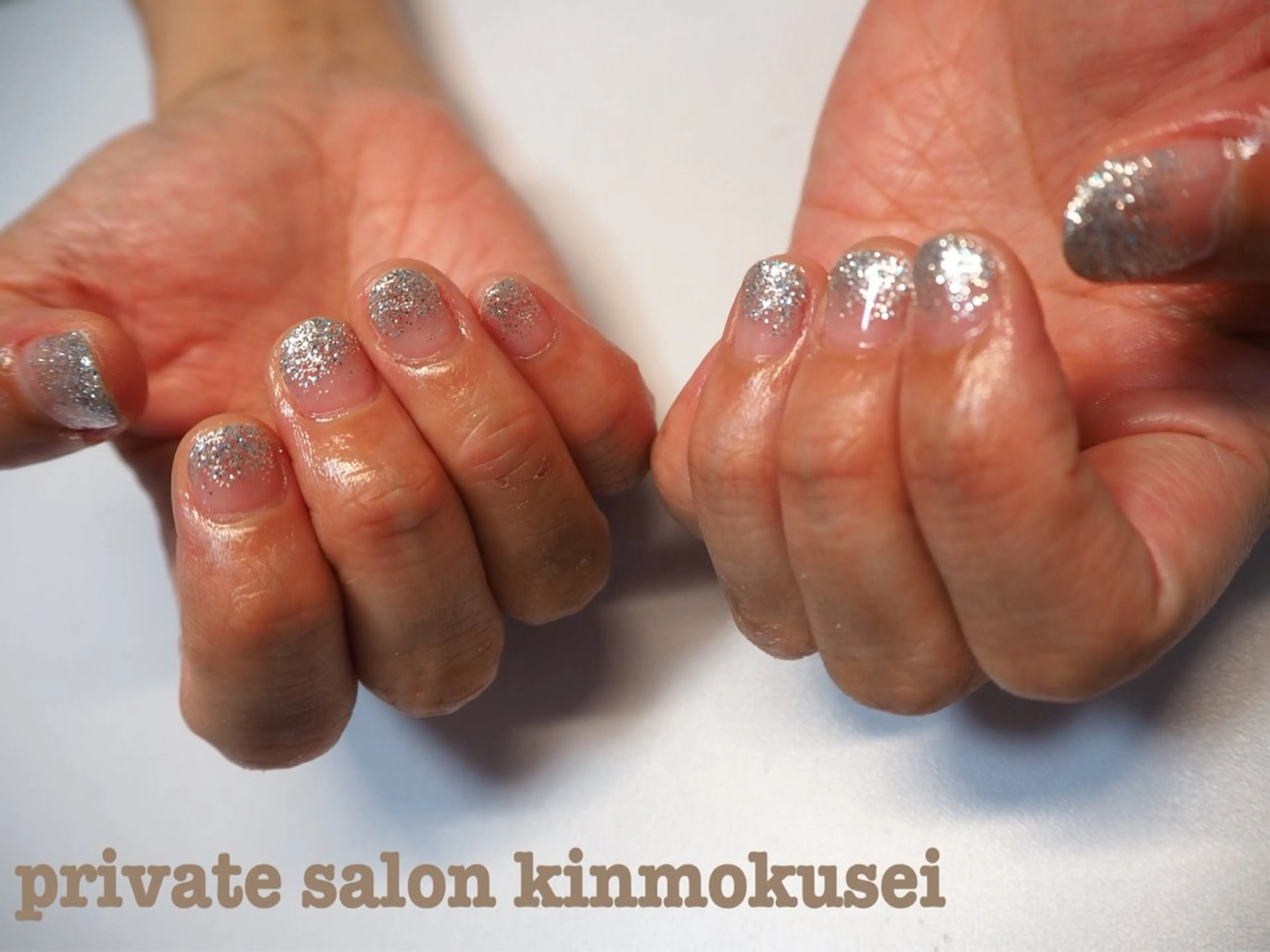 ネイル グラデーション ラメ(グリッター) ラメグラデーション ハンドネイル nail salon kinmokuseiのネイルデザイン