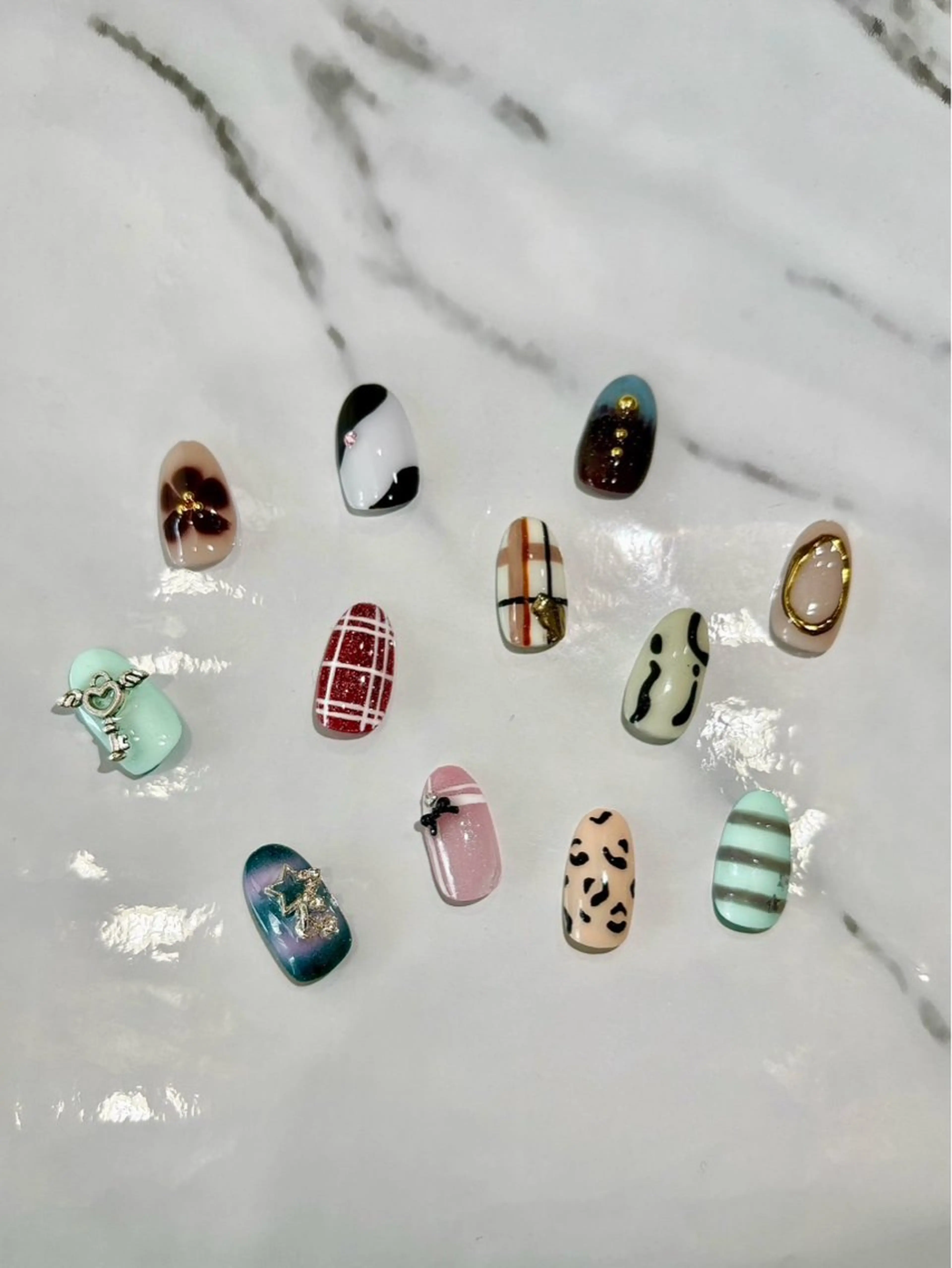 ネイル ハンドネイル 🦋Hina🦋 1月予約受付中✨のネイルデザイン