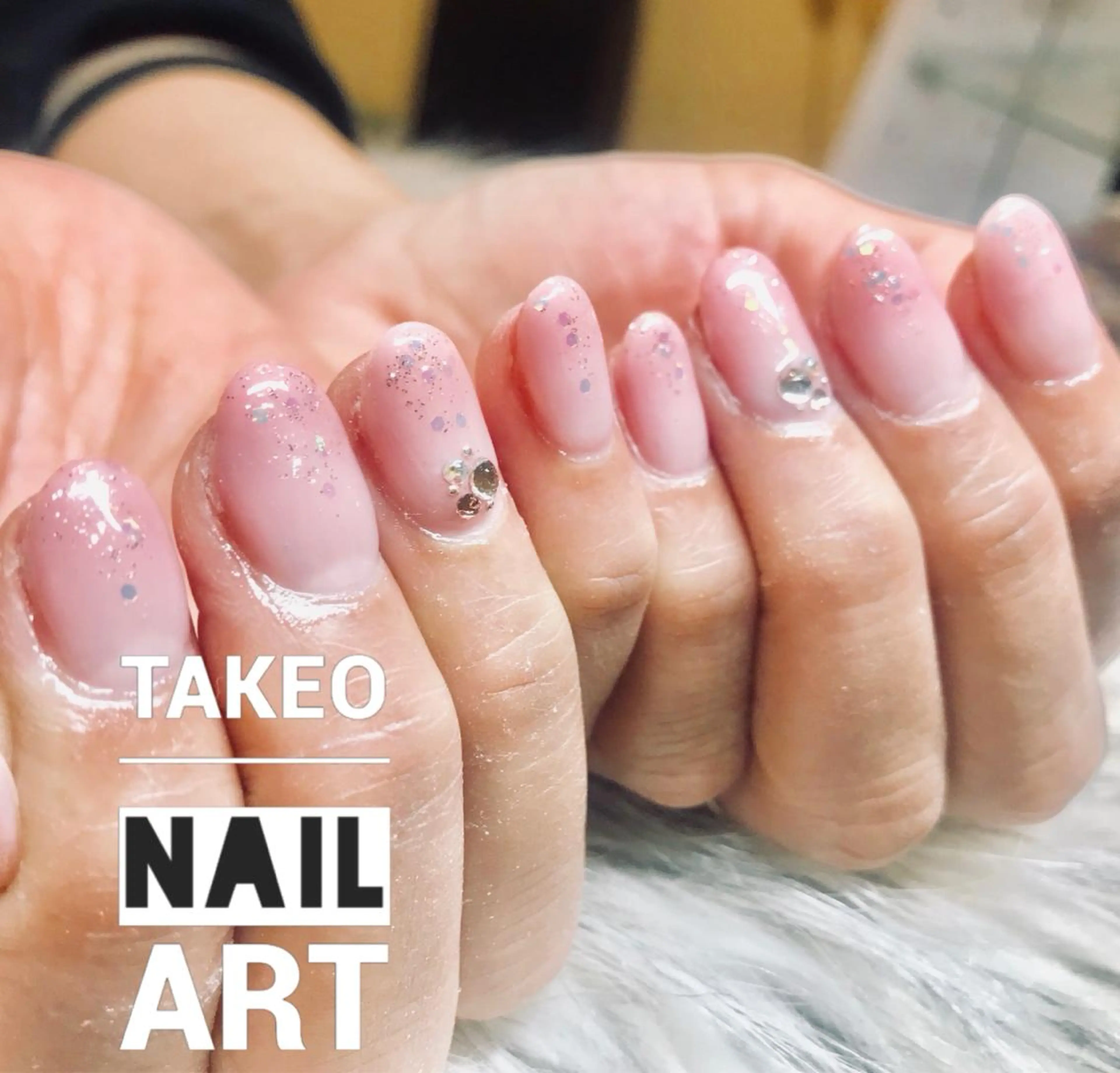 ネイル マツエク・マツパ クリアネイル ラメ(グリッター) ぷっくりネイル ハンドネイル ハンドケア nail&eye Aoのマツエク・マツパデザイン