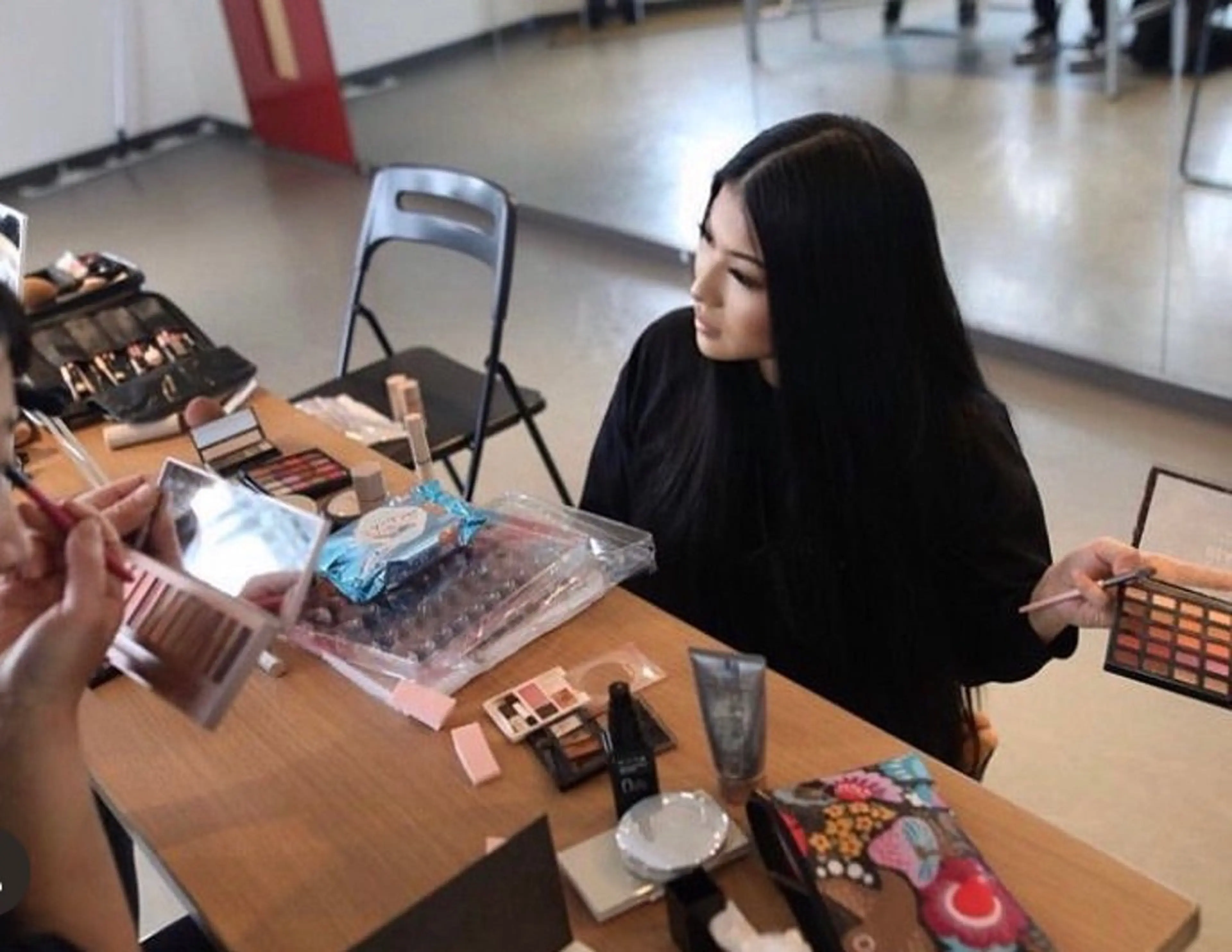 【💄ポイントメイク💄】眉毛、アイメイクチーク、リップ♡ #メイクアップアーティスト#ポイントメイクの写真