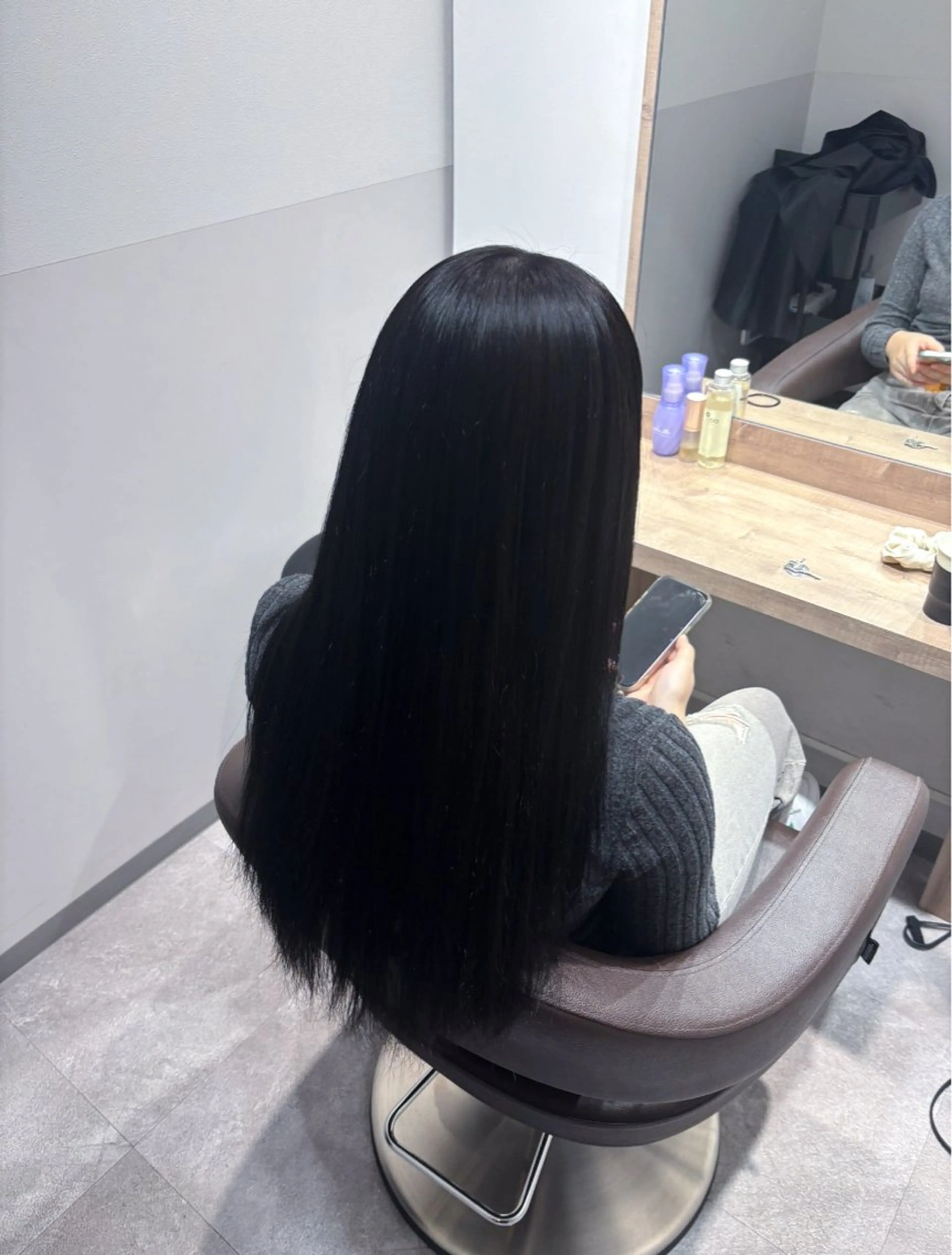 🕯️12月まで新規様🕯️【自然な黒髪🖤透明感＆艶仕上げ】艶ケアカラー＋高浸透TR🤍就活や垢抜けにも◎ダメージレスの写真