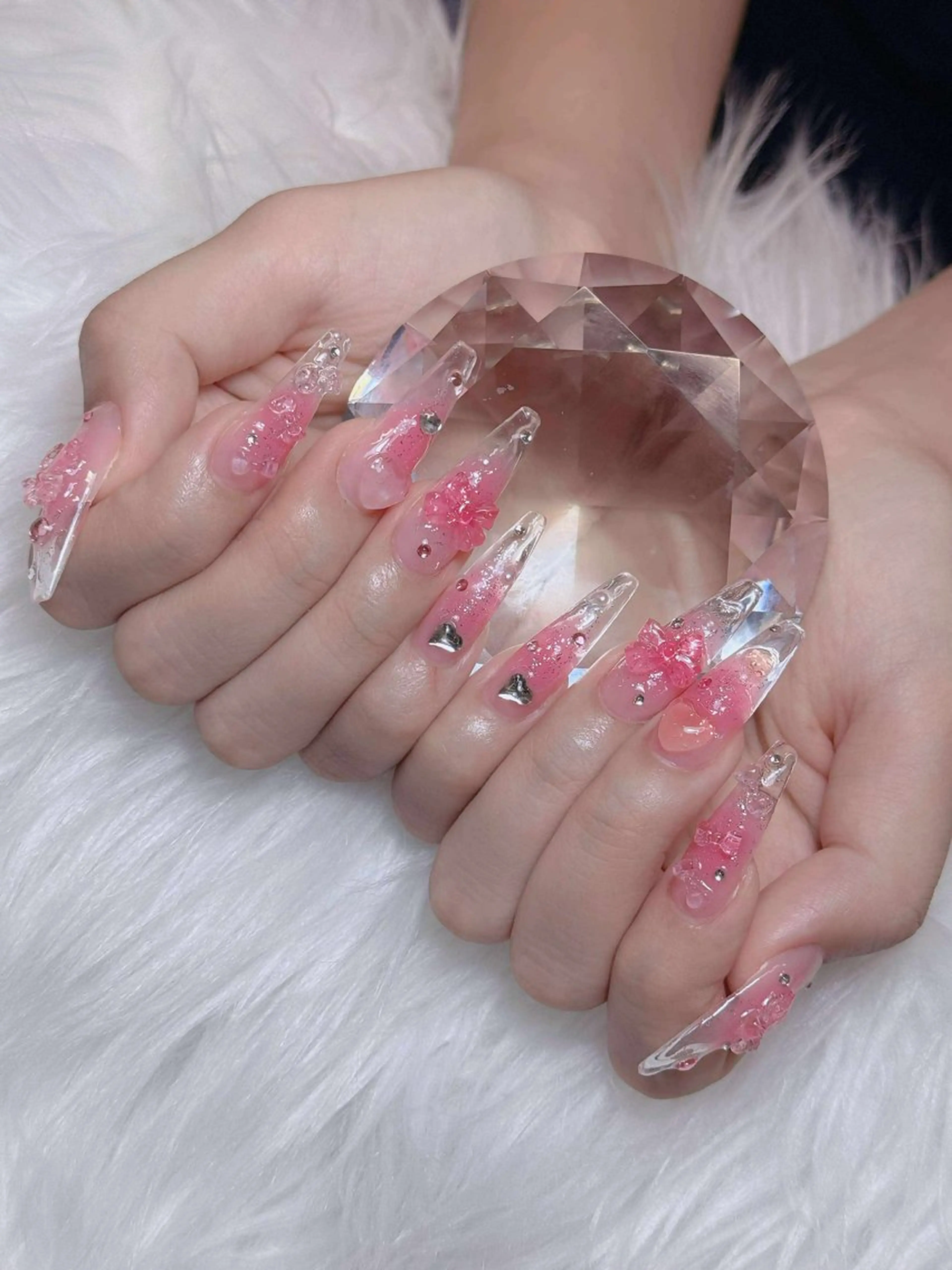 ネイル オーロラネイル チークネイル フットネイル フレンチネイル 韓国ネイル ハンドネイル Lumi Nail 新大久保3‘のネイルデザイン