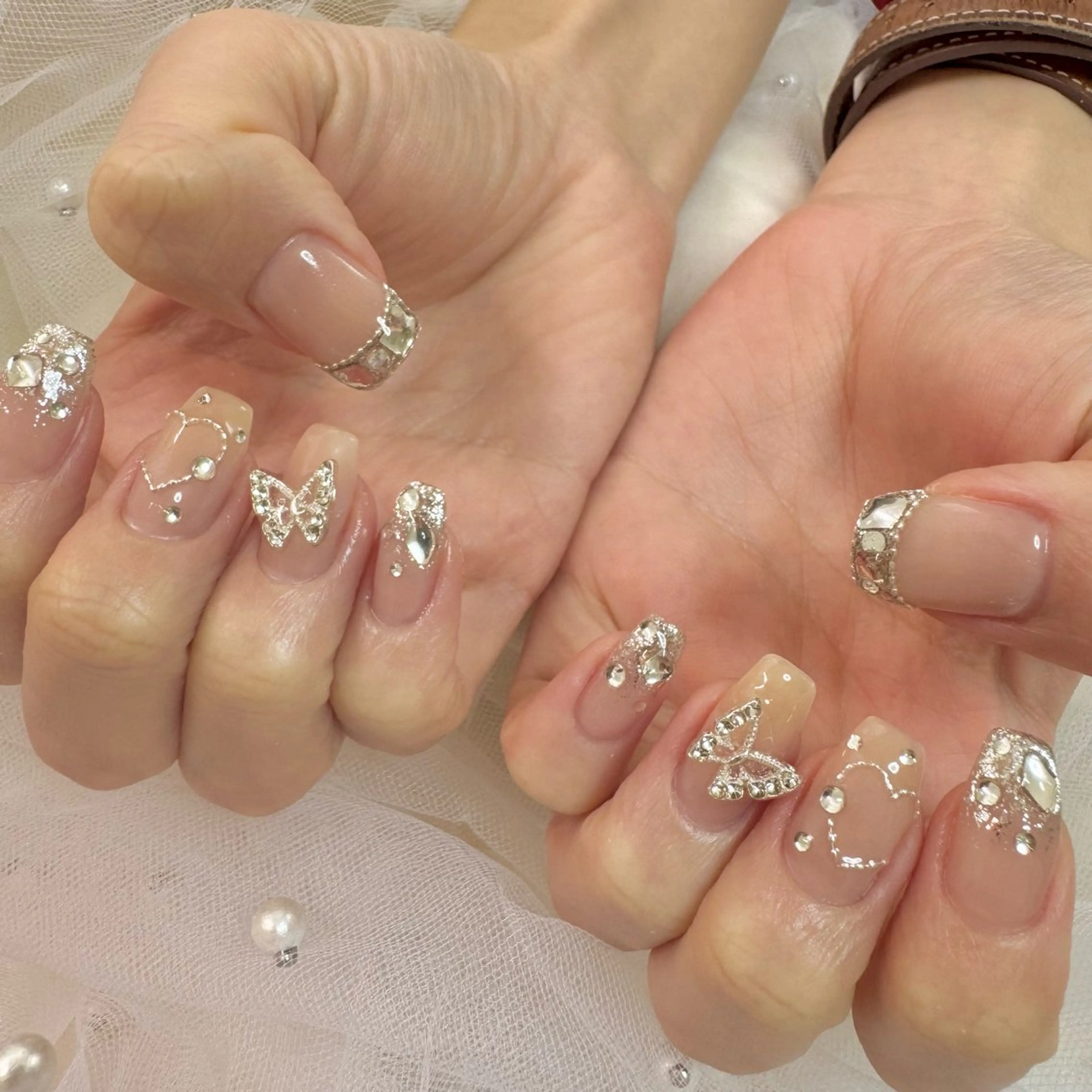 ネイル キラキラネイル ワンホンネイル ハンドネイル nail salon e'mu💐のネイルデザイン