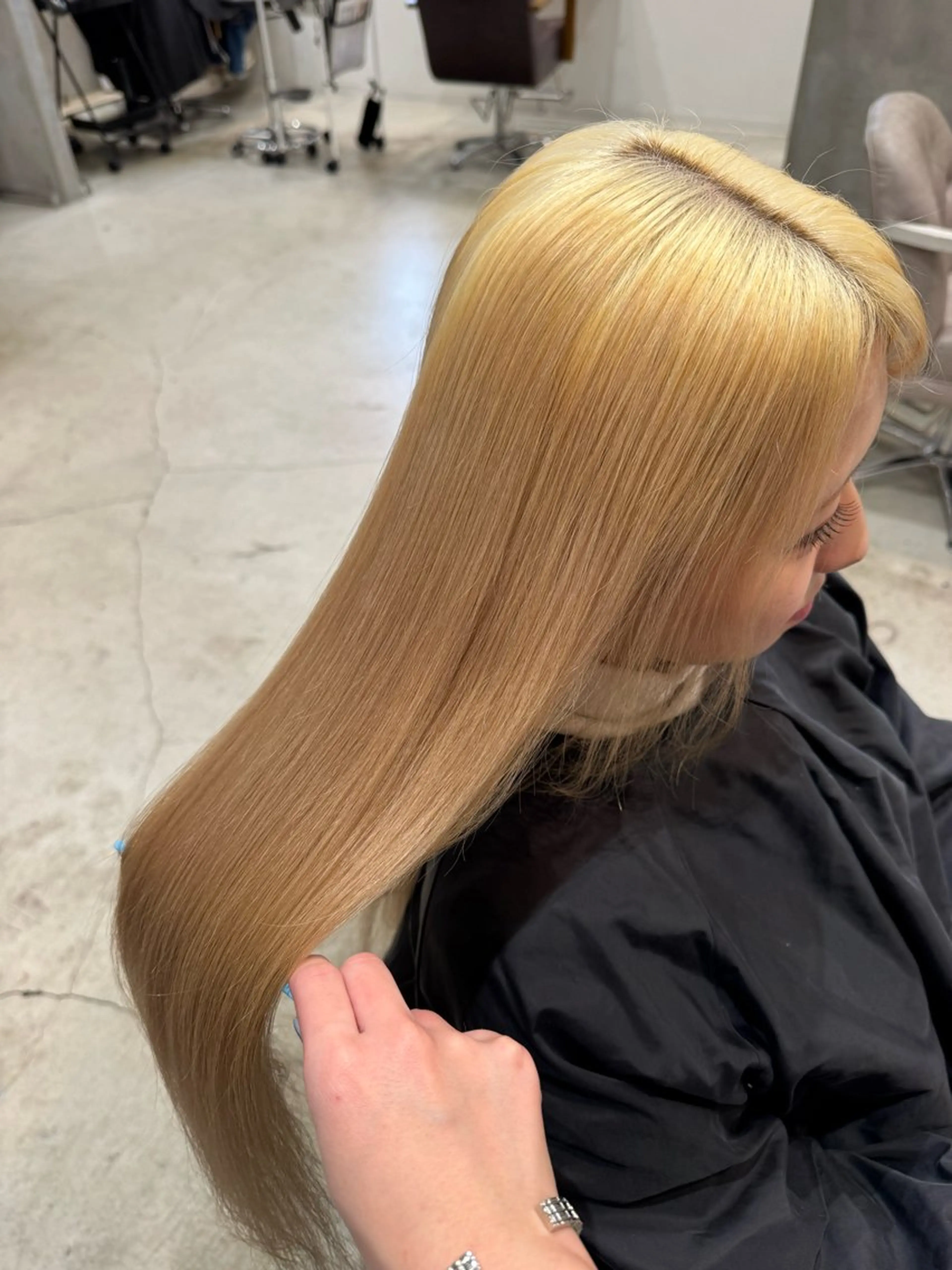 ロング ヘアカラー ほの カラー特化/ ブリーチ/ボブのヘアスタイル