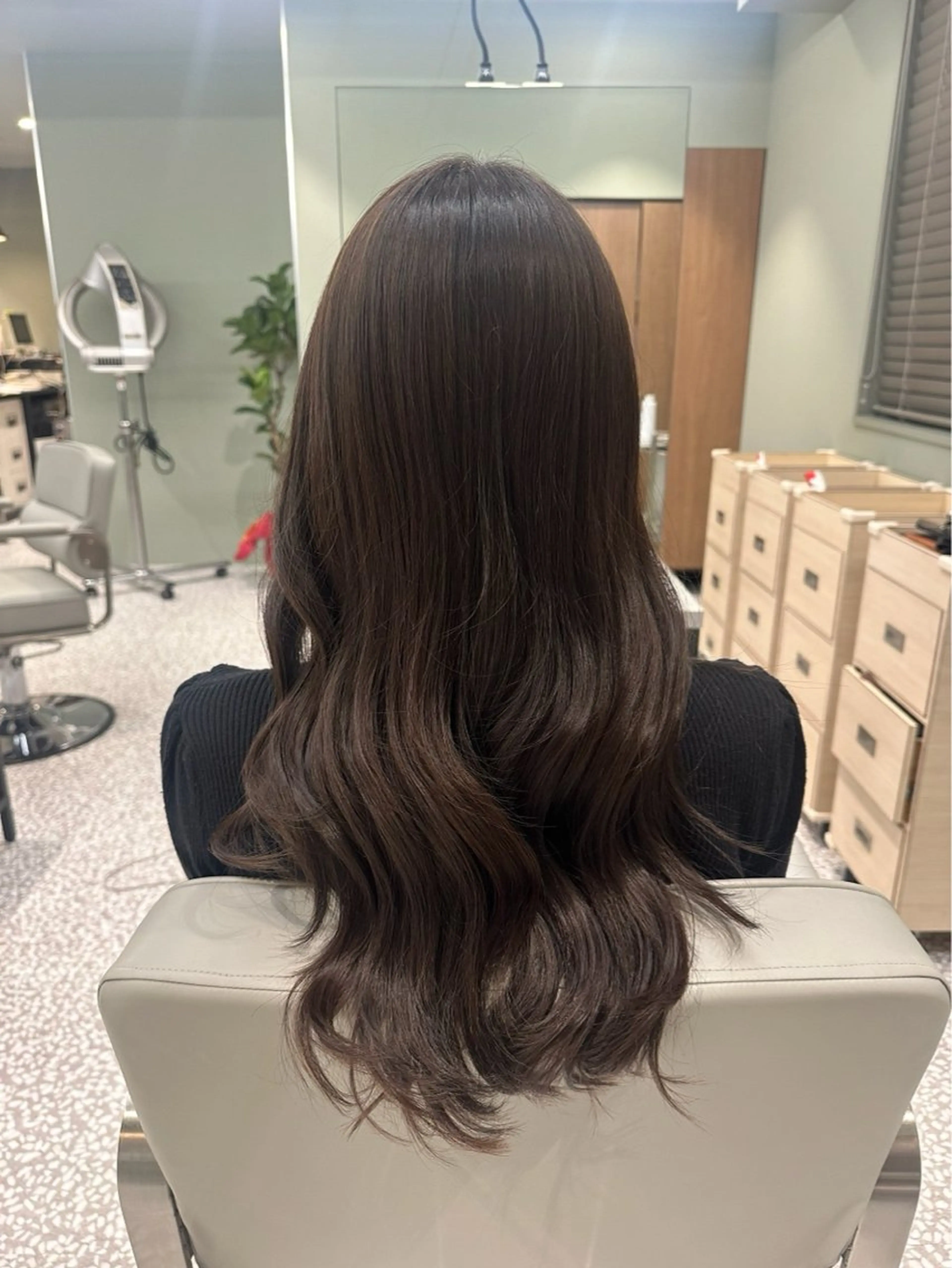 ロング カラー ベージュカラー オリーブベージュ tiptop所属・ヤマグチ ミレイのヘアスタイル