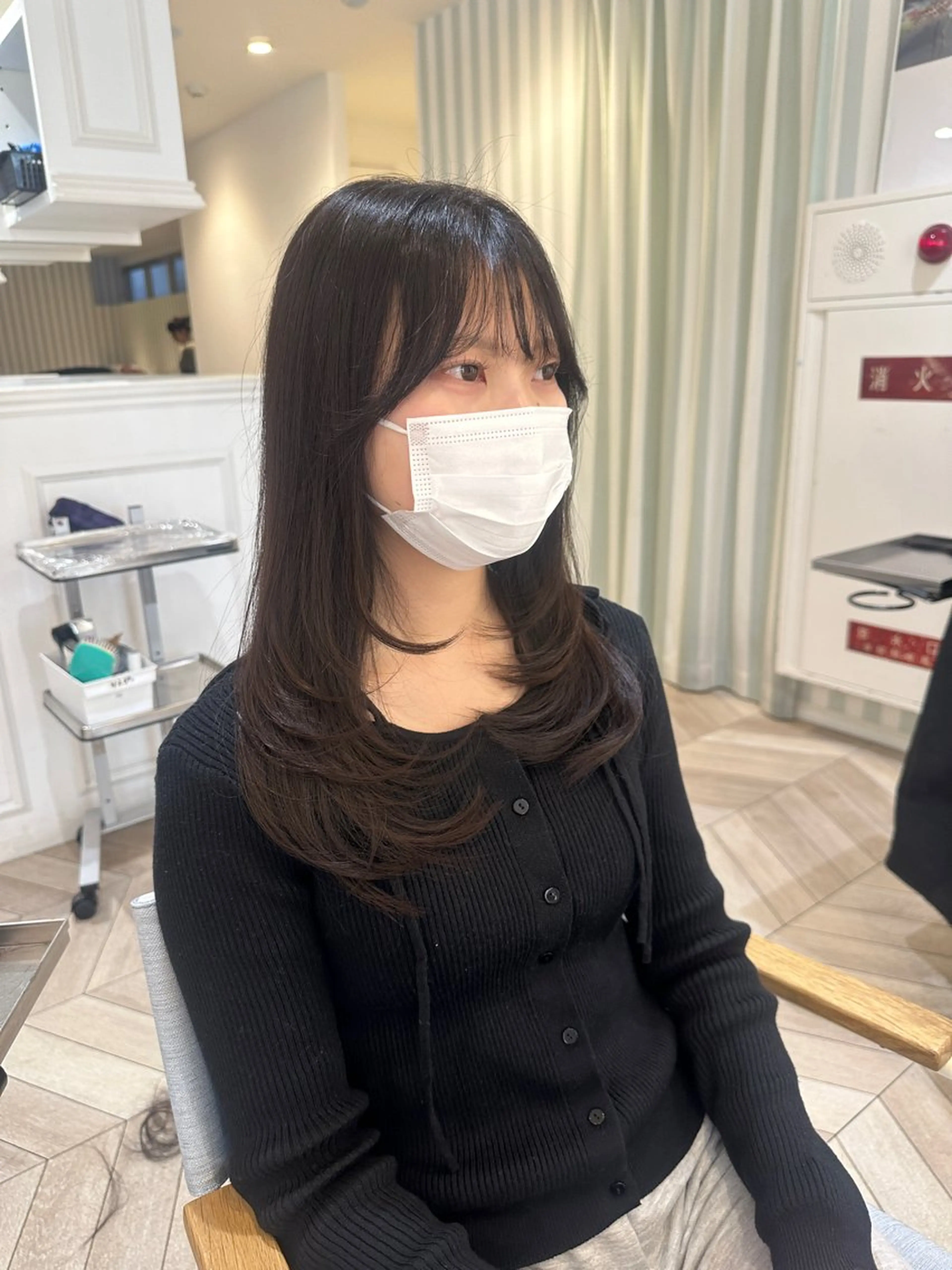 ロング カラー ブラウンカラー オリーブブラウン レイヤーカット ロング カット ヘアカラー トリートメント ベージュ/インナー カラー🤍Rieのヘアスタイル