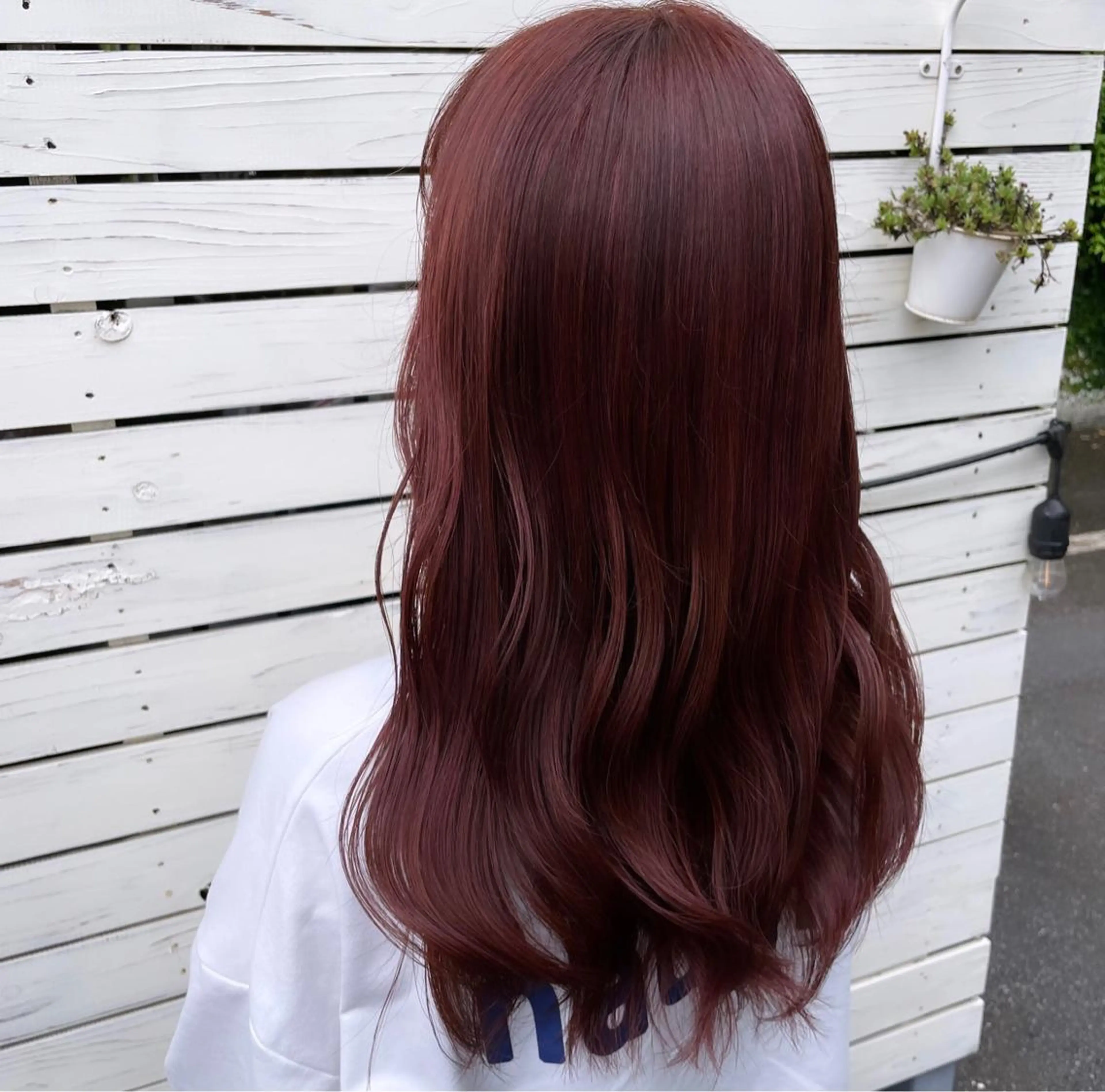 ロング レッドブラウン 近藤 楓花のヘアスタイル