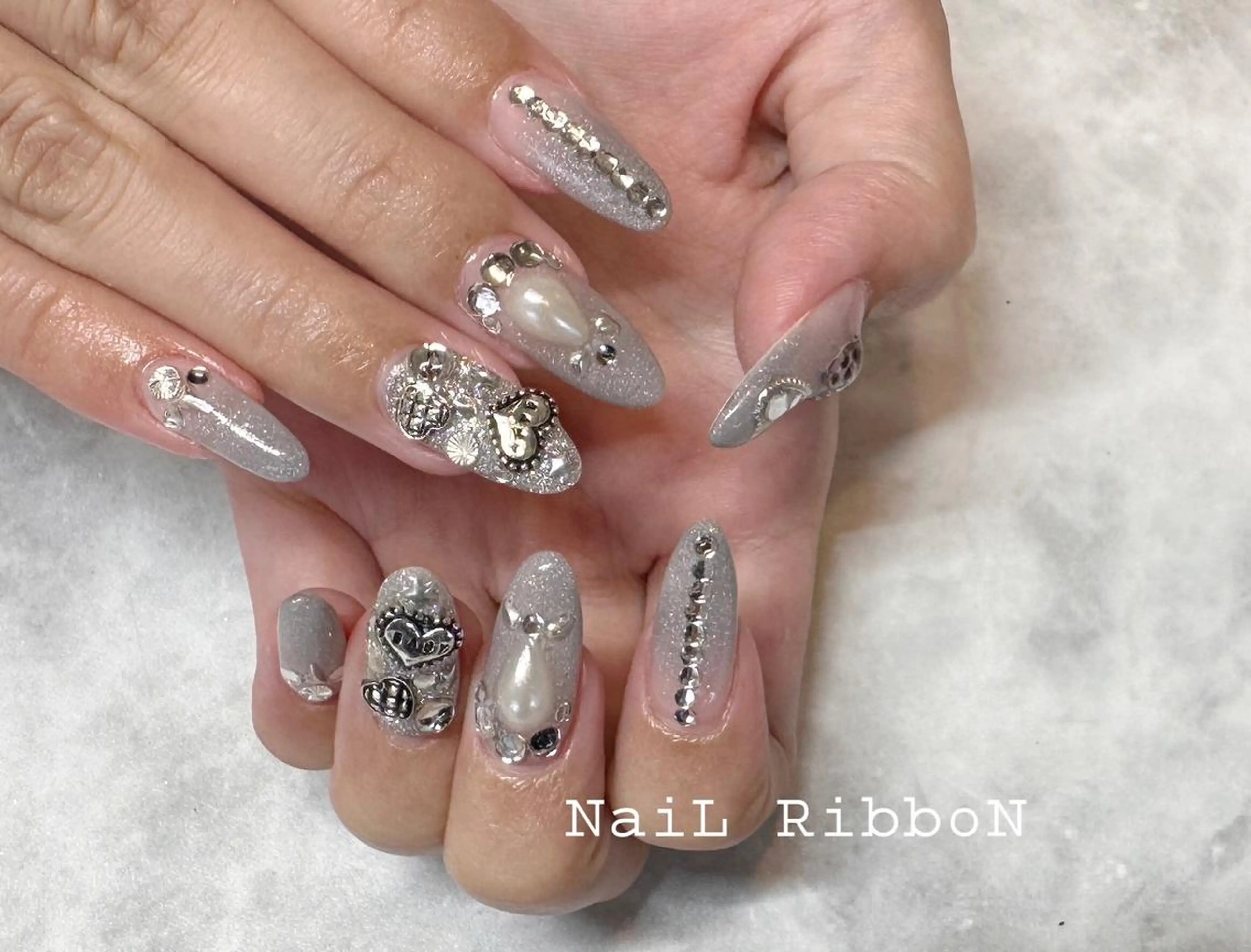 ネイル ネイルリボン 笠井のネイルデザイン