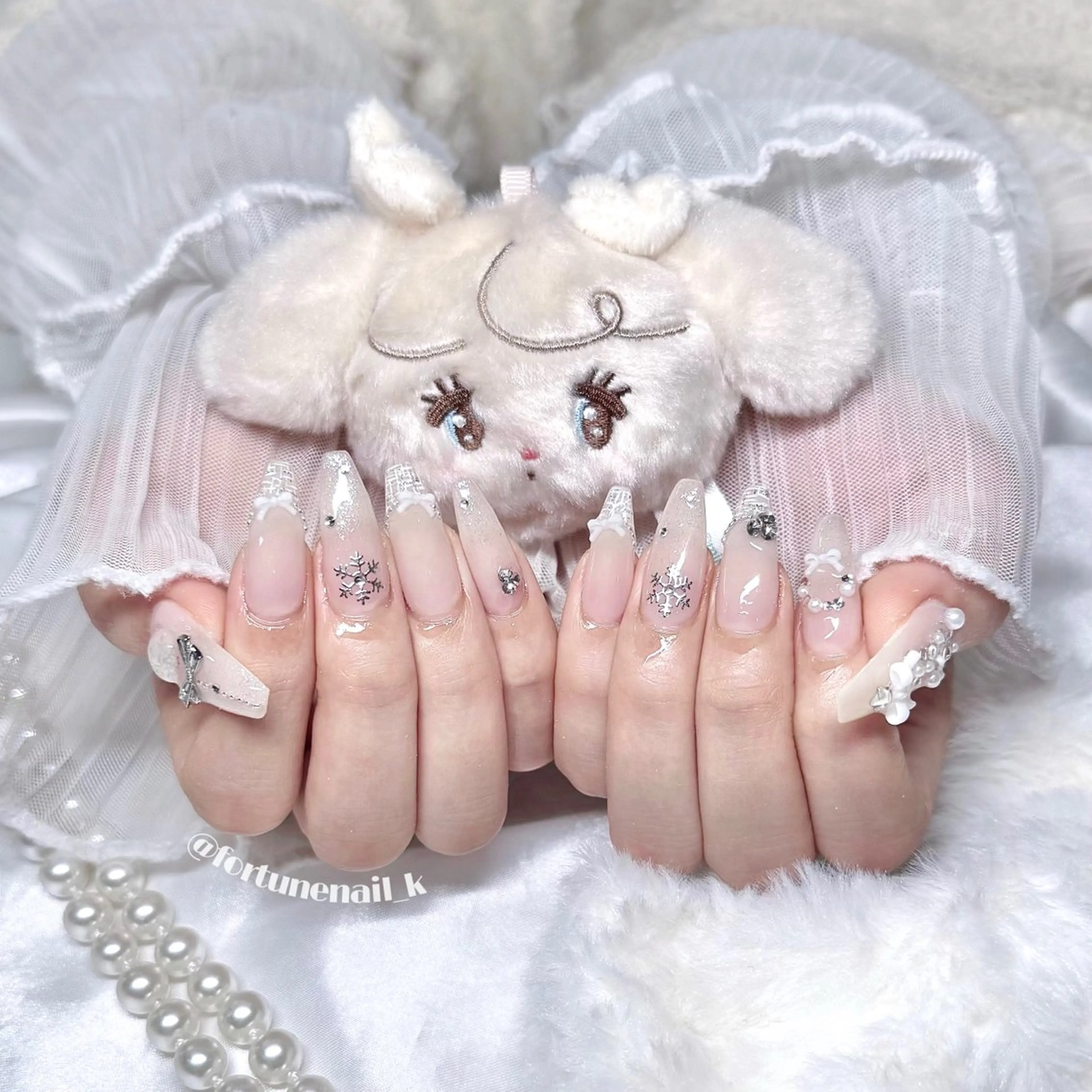 ネイル ハンドネイル 🤍kanane 🤍のネイルデザイン