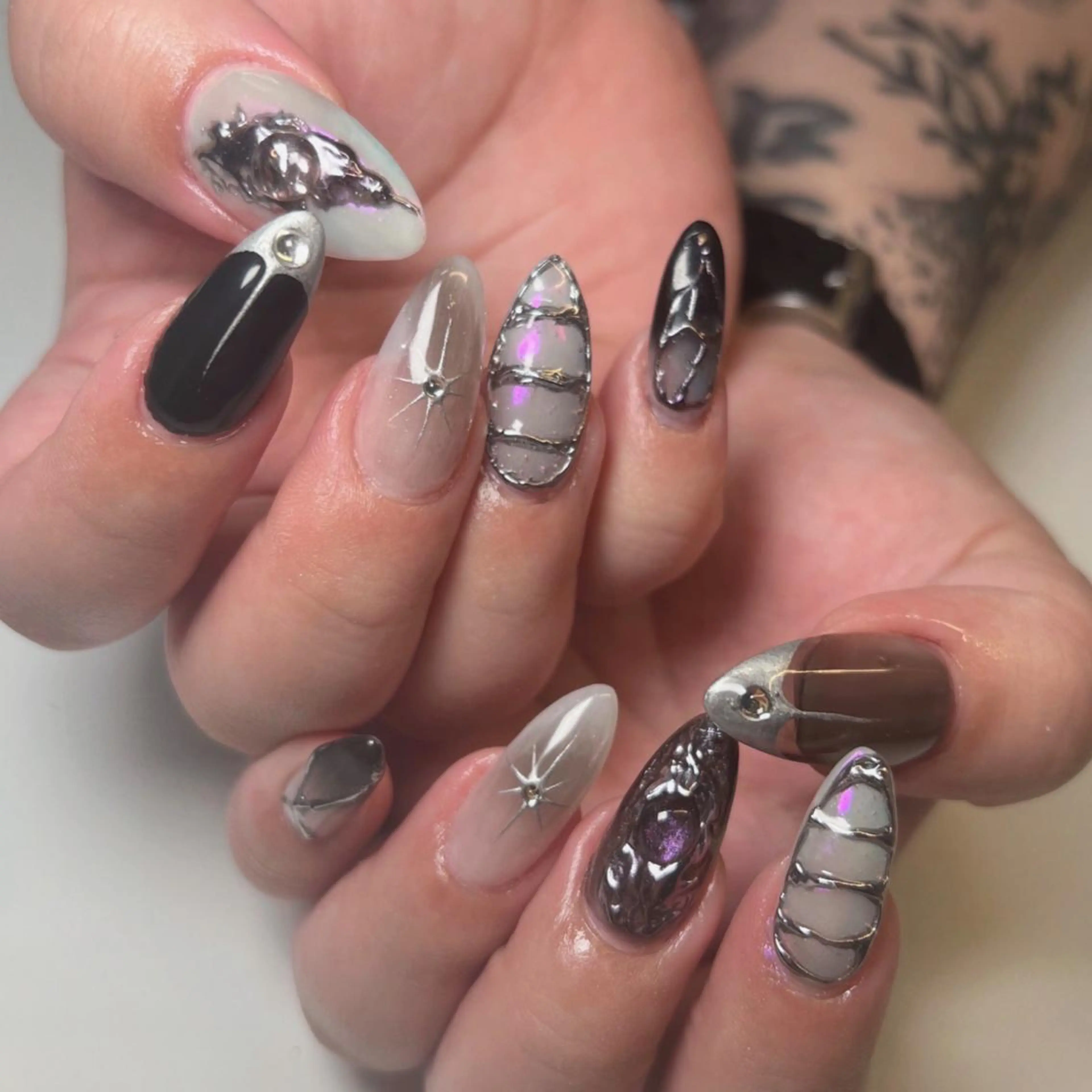 ネイル Nail Salon L'arc所属・💊大阪/心斎橋 moni🧠のネイルデザイン