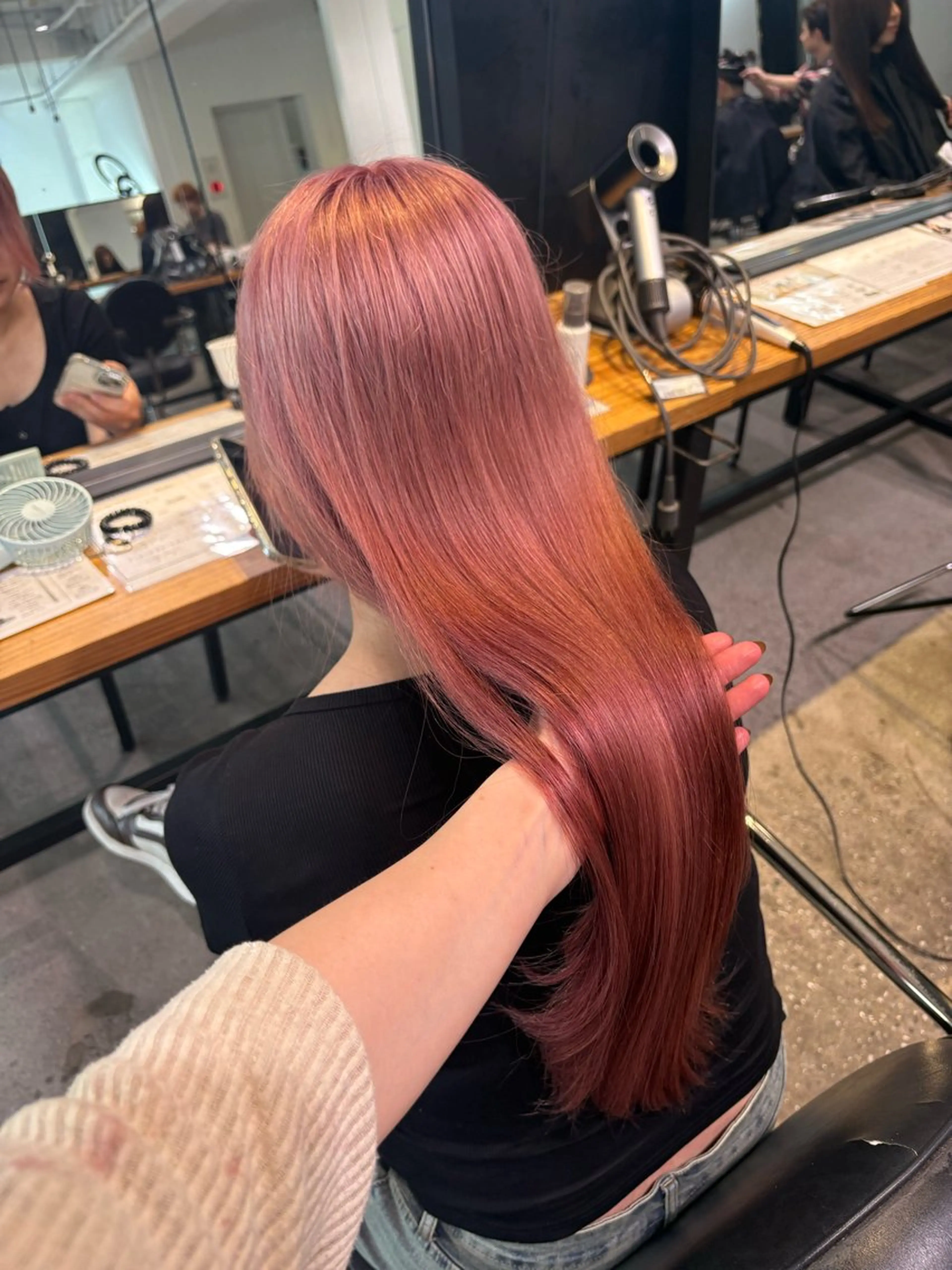 【秋先取りcolor】透明感抜群｜Wカラー🫧（ブリーチ＋オンカラー）の写真