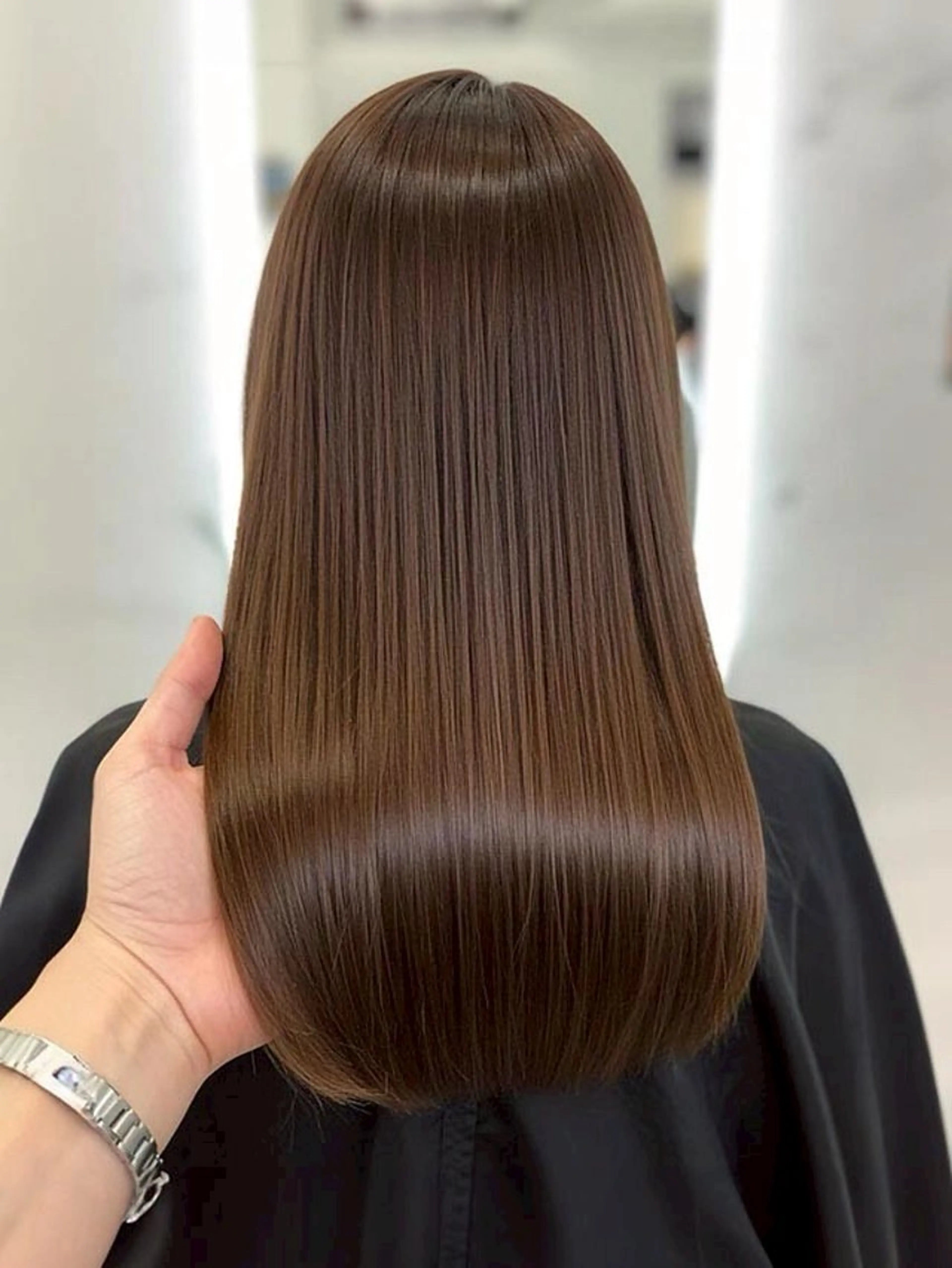 カラー Helena_ まひろのヘアスタイル