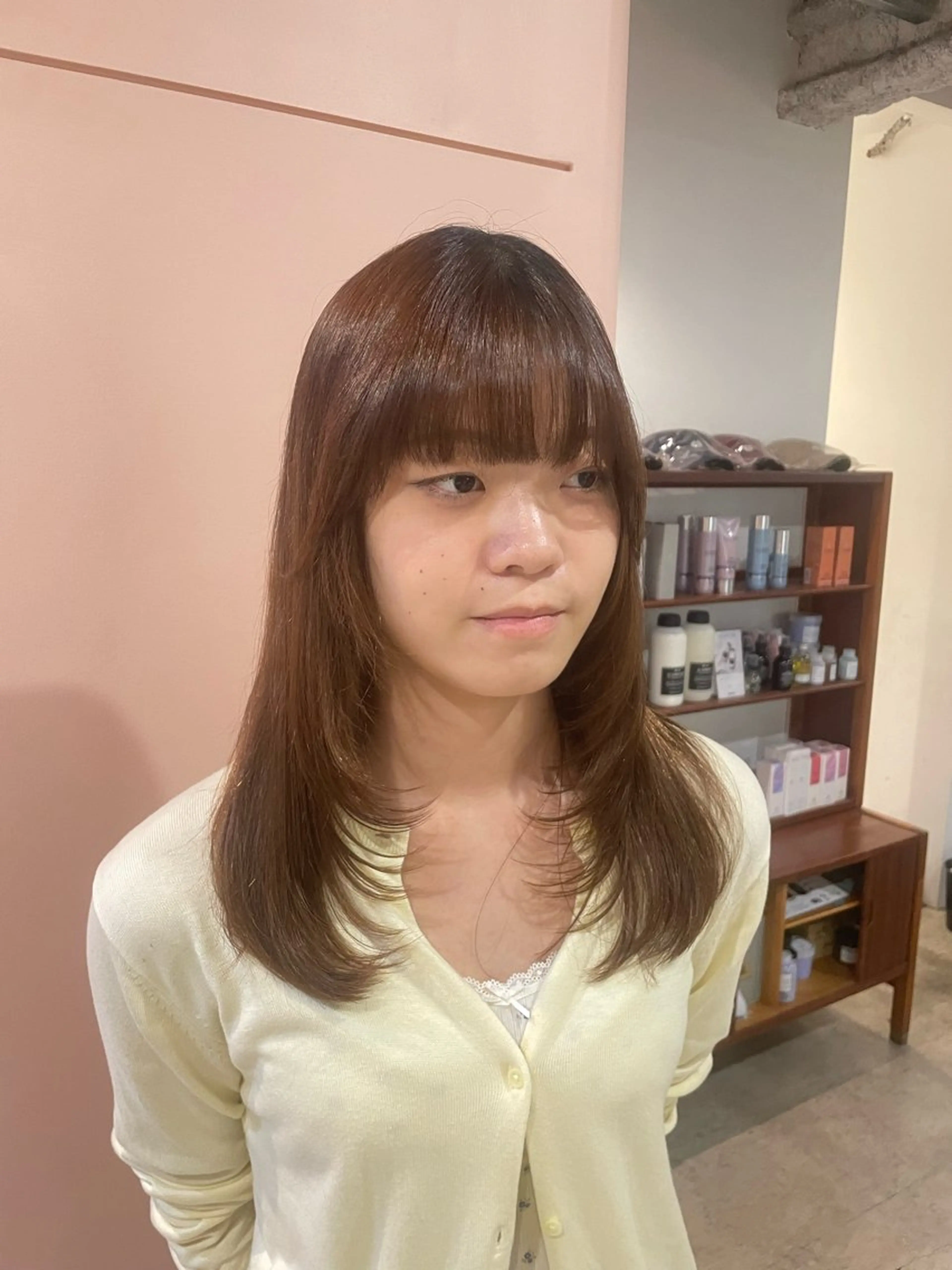 セミロング カット 縮毛矯正 ゆるふわガーリーst yle🩰yuukaのヘアスタイル