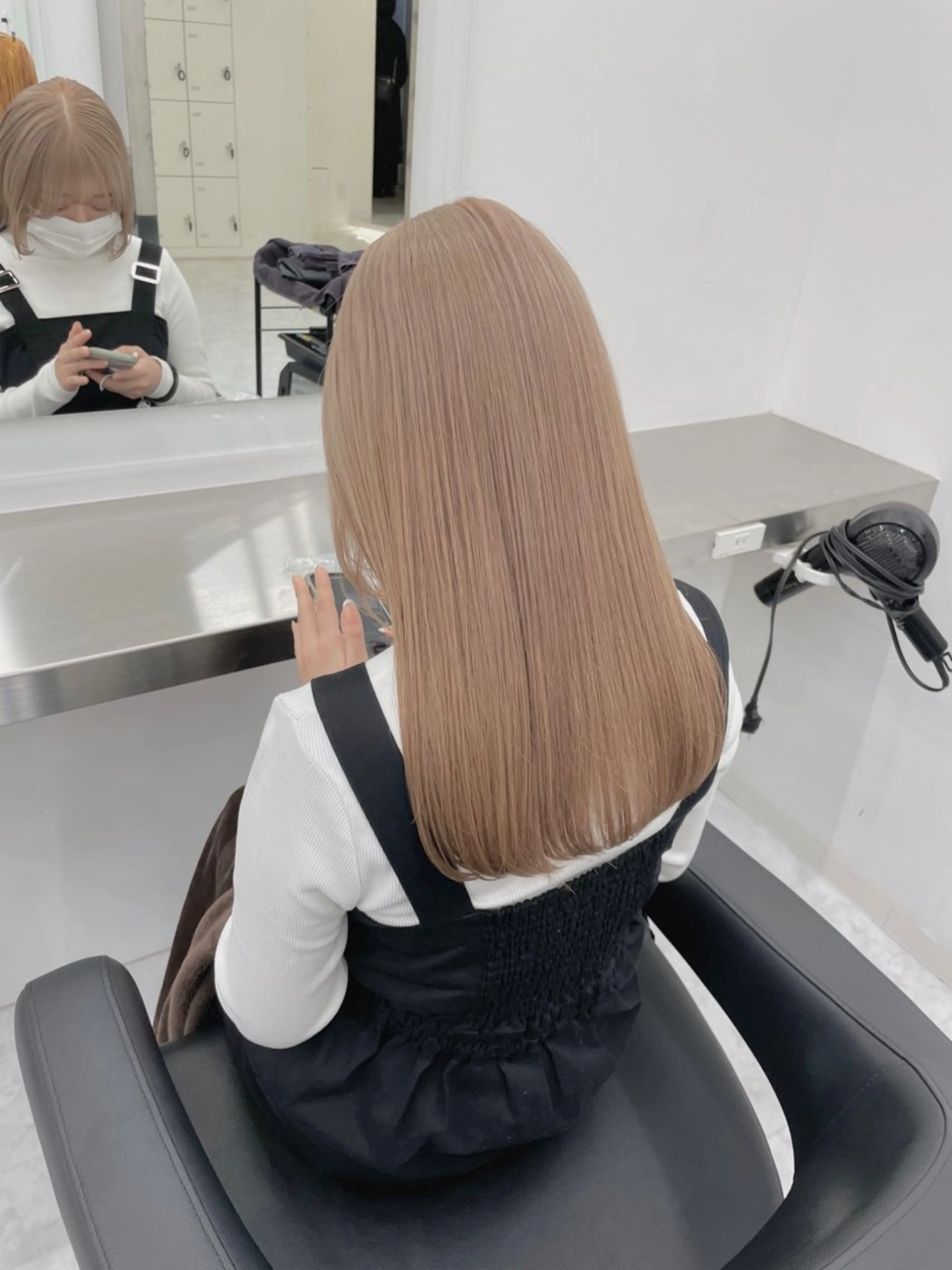 セミロング カラー ヘアカラー トリートメント ヘッドスパ ヘアセット 透明感/グレージュ/ ミルクティー/ユウトのヘアスタイル