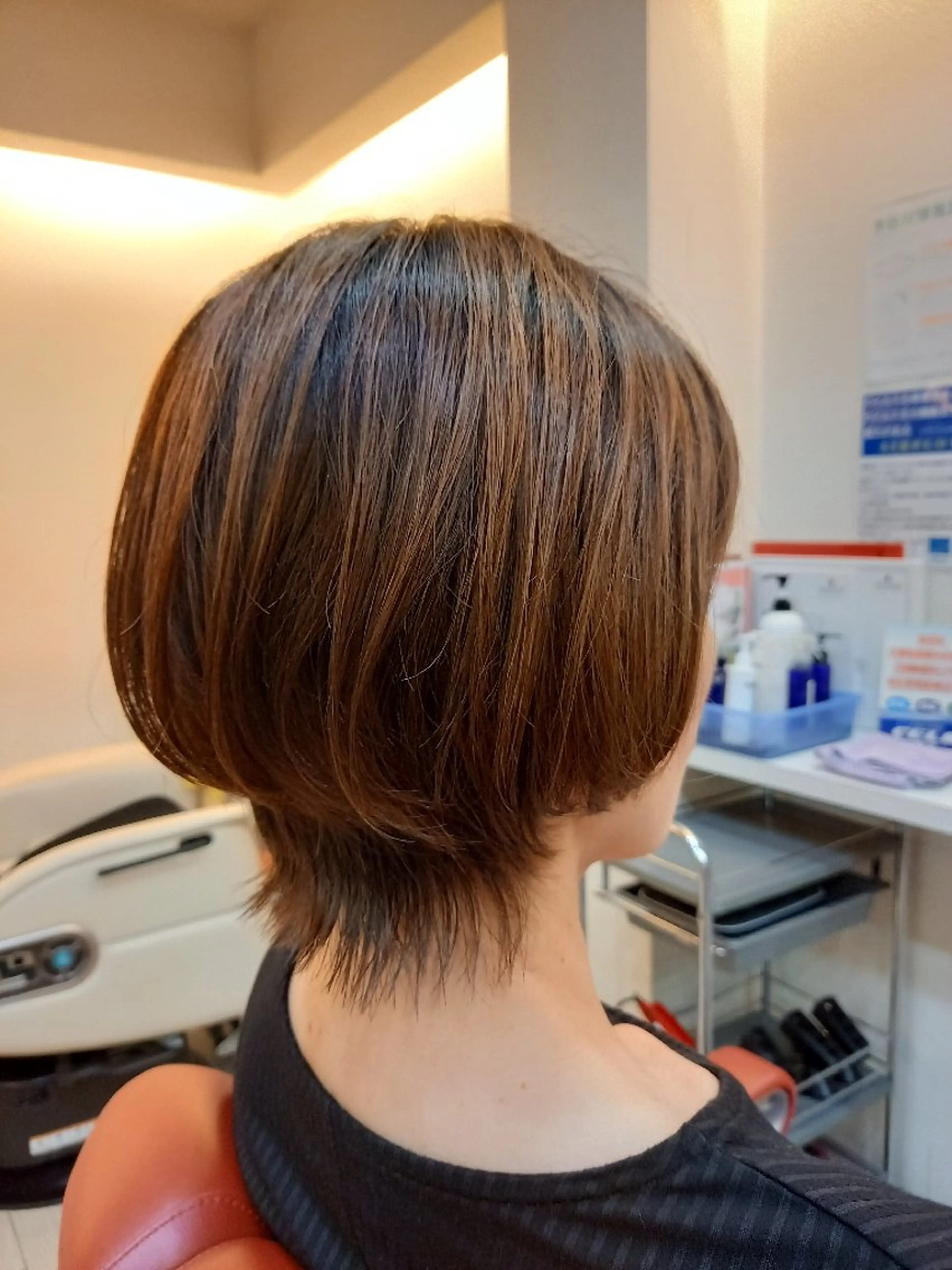 ショート くびれヘア レイヤーカット 外ハネヘア balbal所属・おざき なゆのヘアスタイル