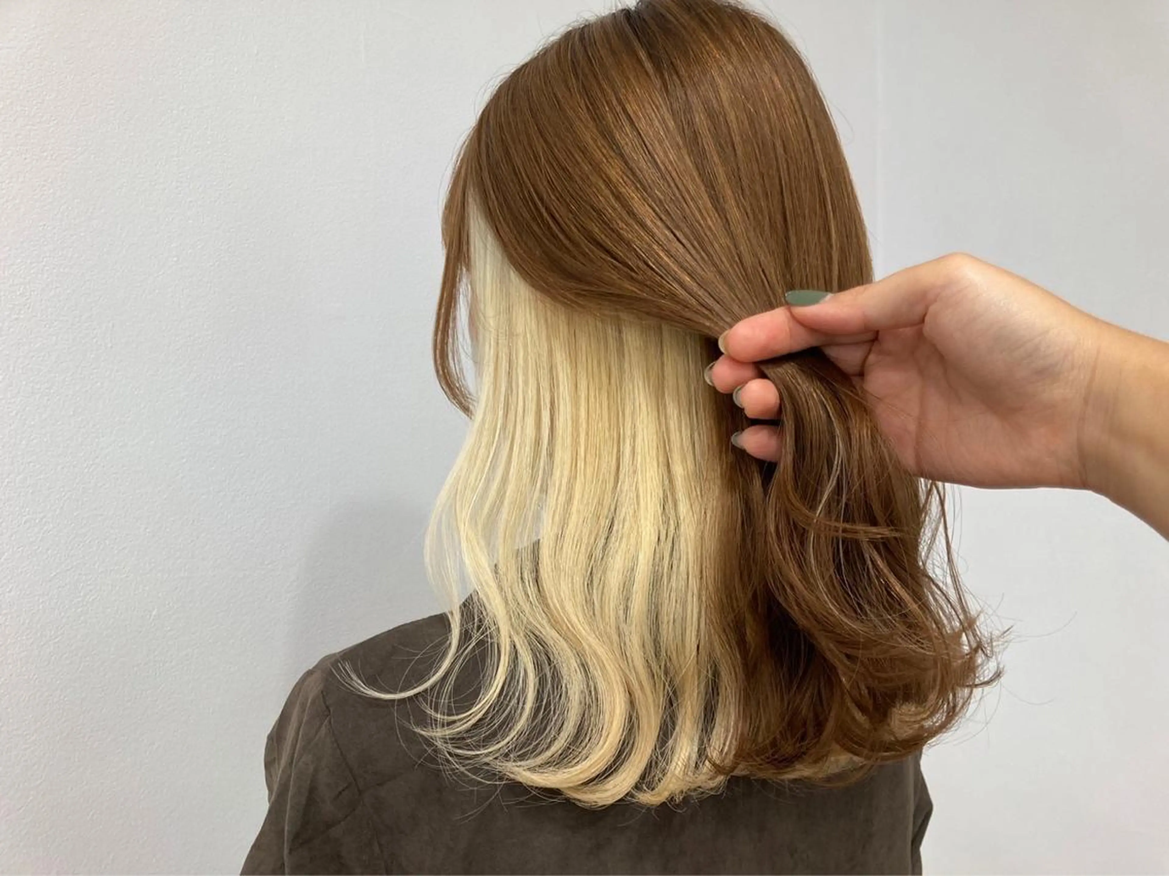 ミディアム カラー ブリーチ ヘアカラー トリートメント 💫お呼ばれヘア💫 髪質改善✨トモエ市川のヘアスタイル