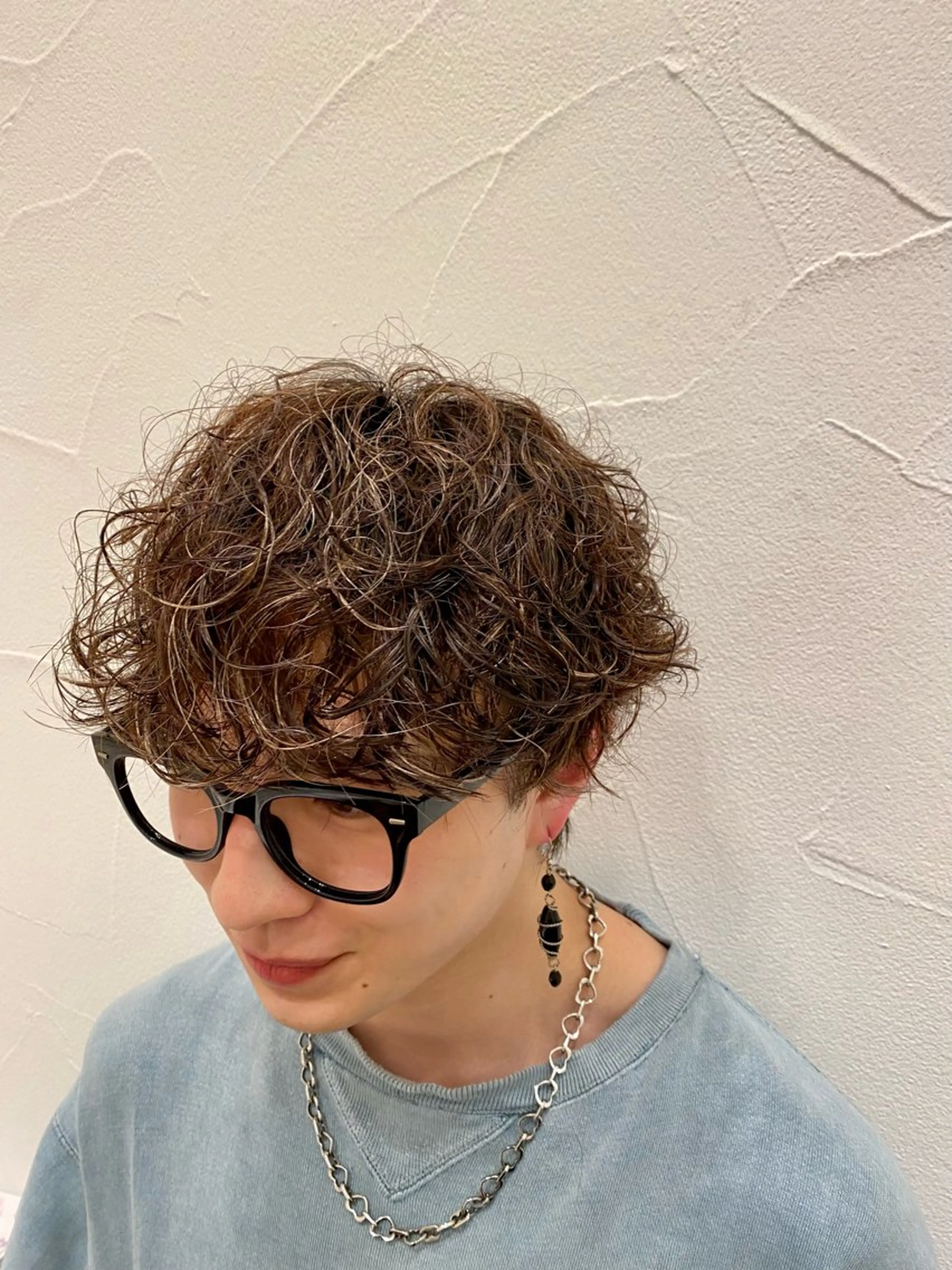 ショート カラー パーマ メンズ カット ヘアカラー パーマ トリートメント メンズ特化型美容師 栗山勇人のヘアスタイル
