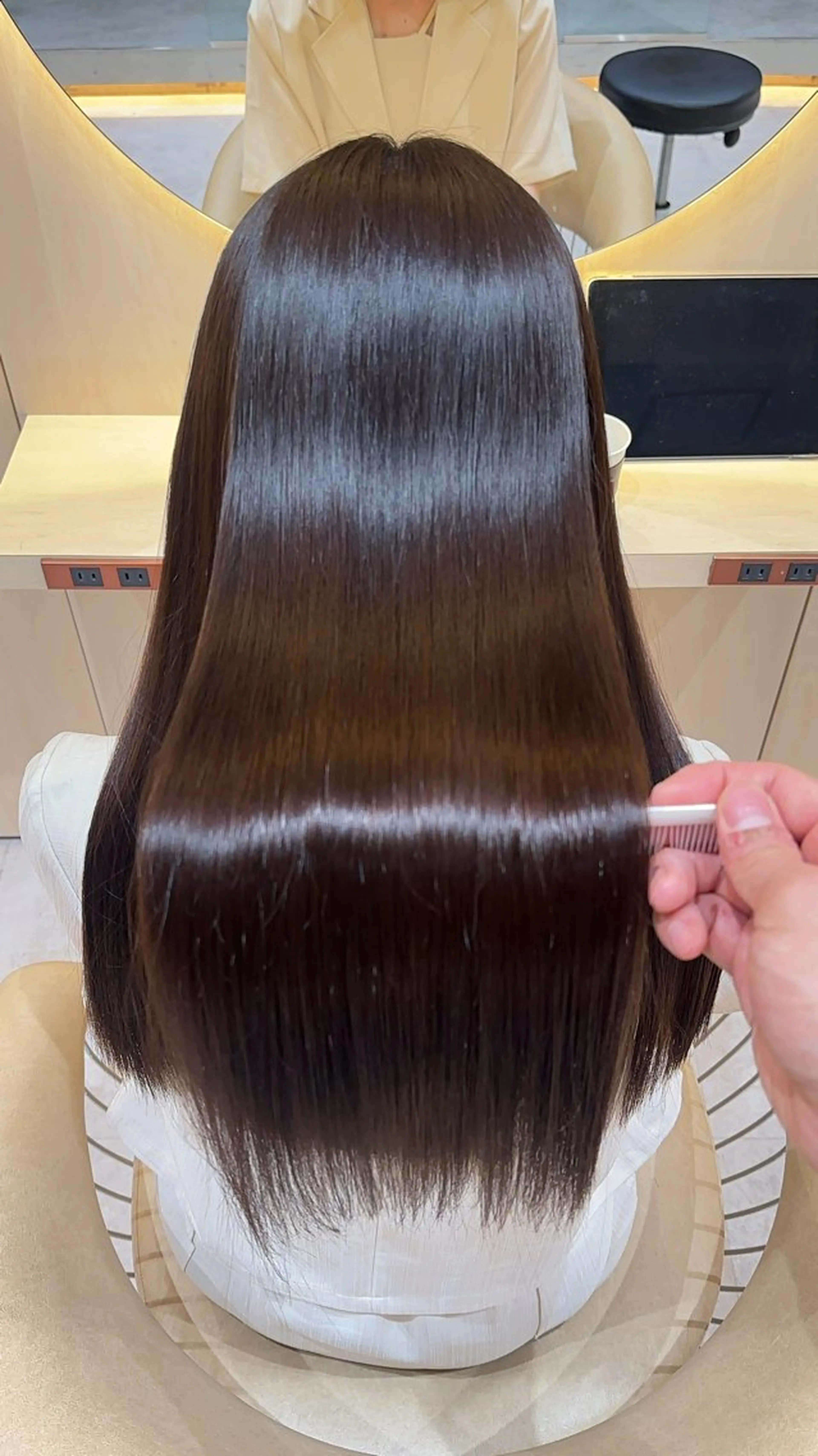 セミロング カラー カット ヘアカラー 縮毛矯正 レイヤー❣️縮毛矯正 川村利幸のヘアスタイル