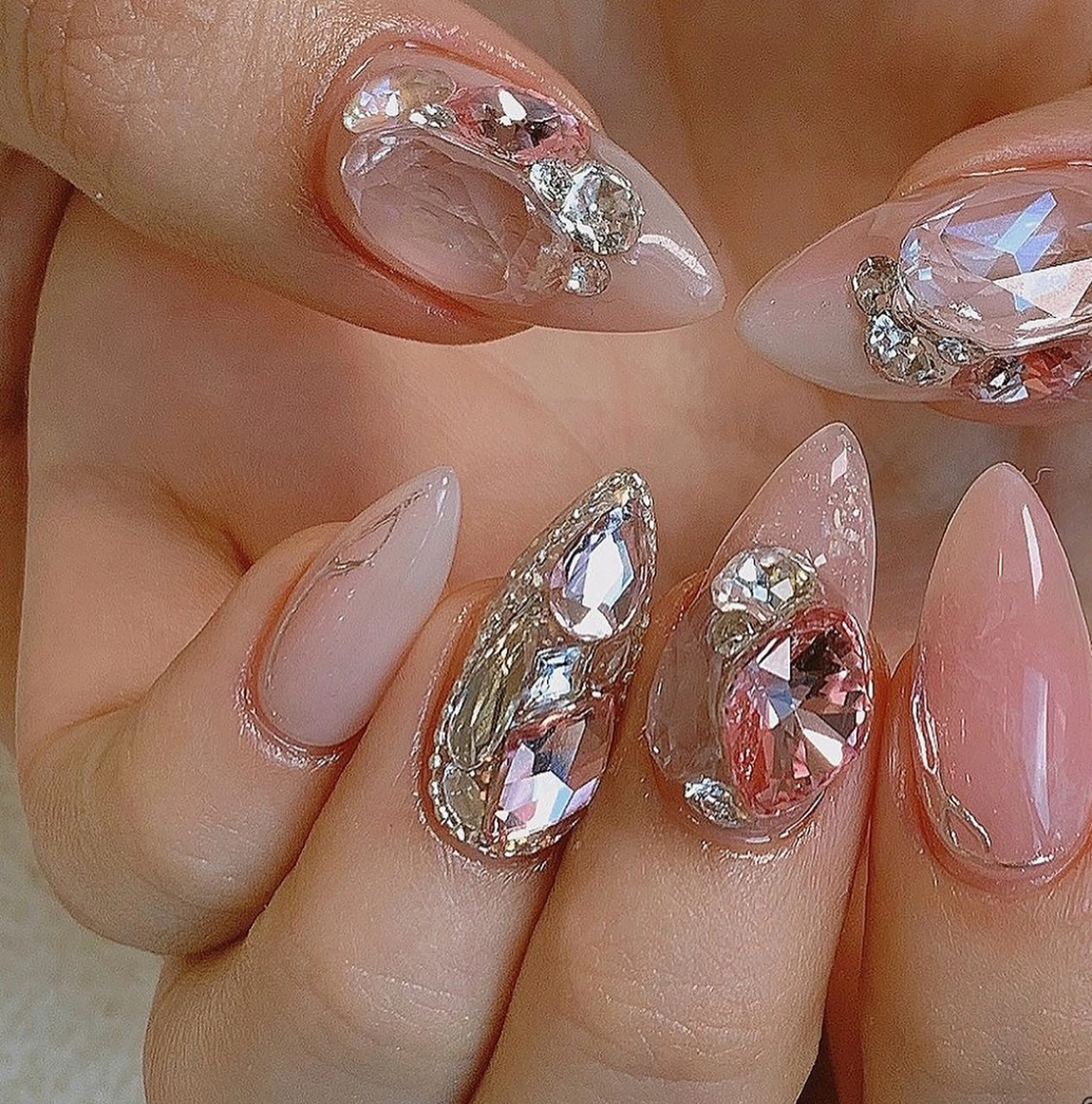 ネイル アートネイル オーロラネイル フレンチネイル ジェルネイル グラデーション ハンドネイル Ryunail所属・Ryu Nail NekoChanのネイルデザイン