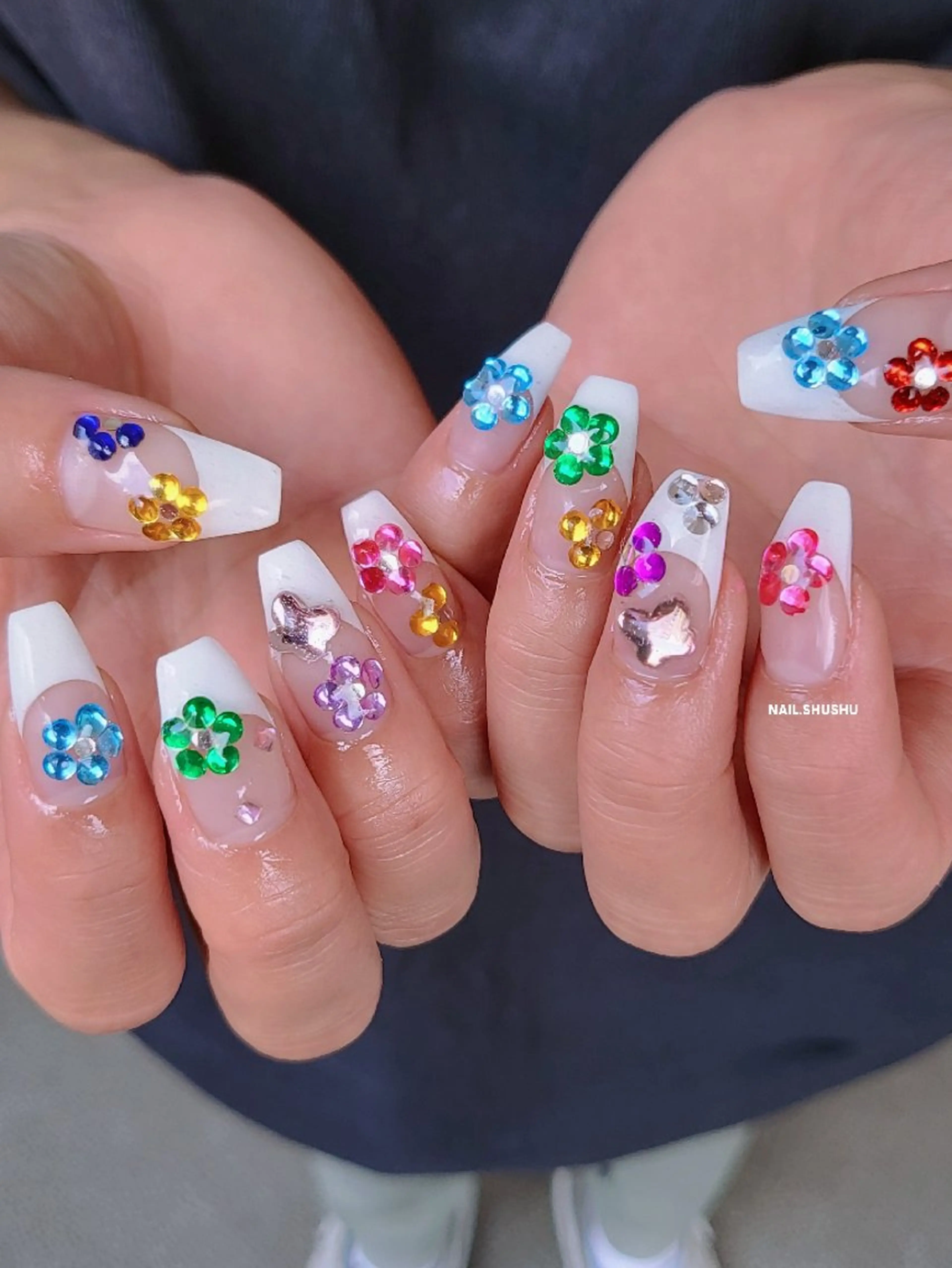 ネイル 3dパーツ/流行り 👧shushu❤️のネイルデザイン