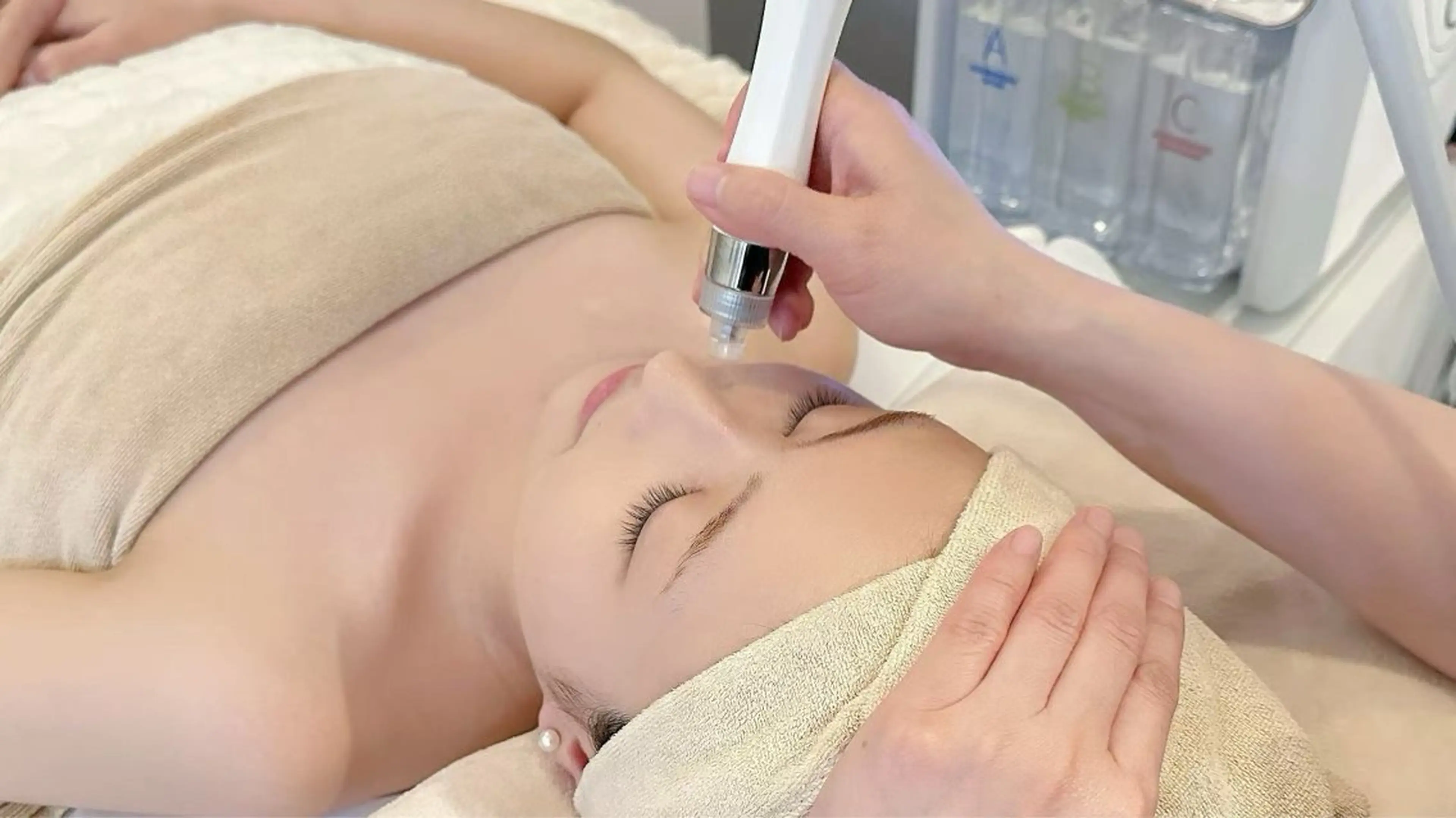 【期間限定♪】韓国式コルギ+毛穴洗浄+コラーゲン導入60分5980円の写真