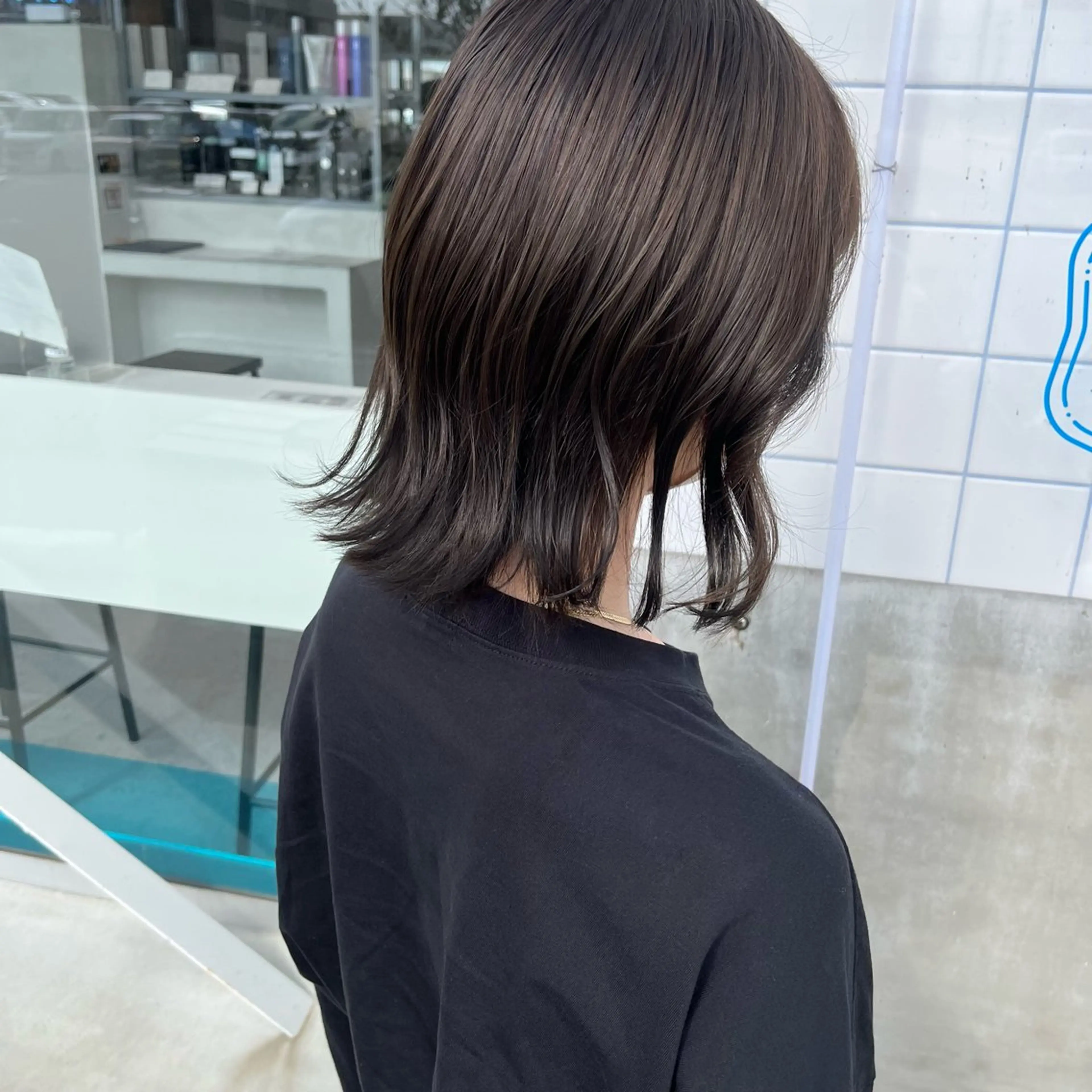 ミディアム カラー 透明感カラー グレージュ イルミナカラー 仮坂 美夏のヘアスタイル