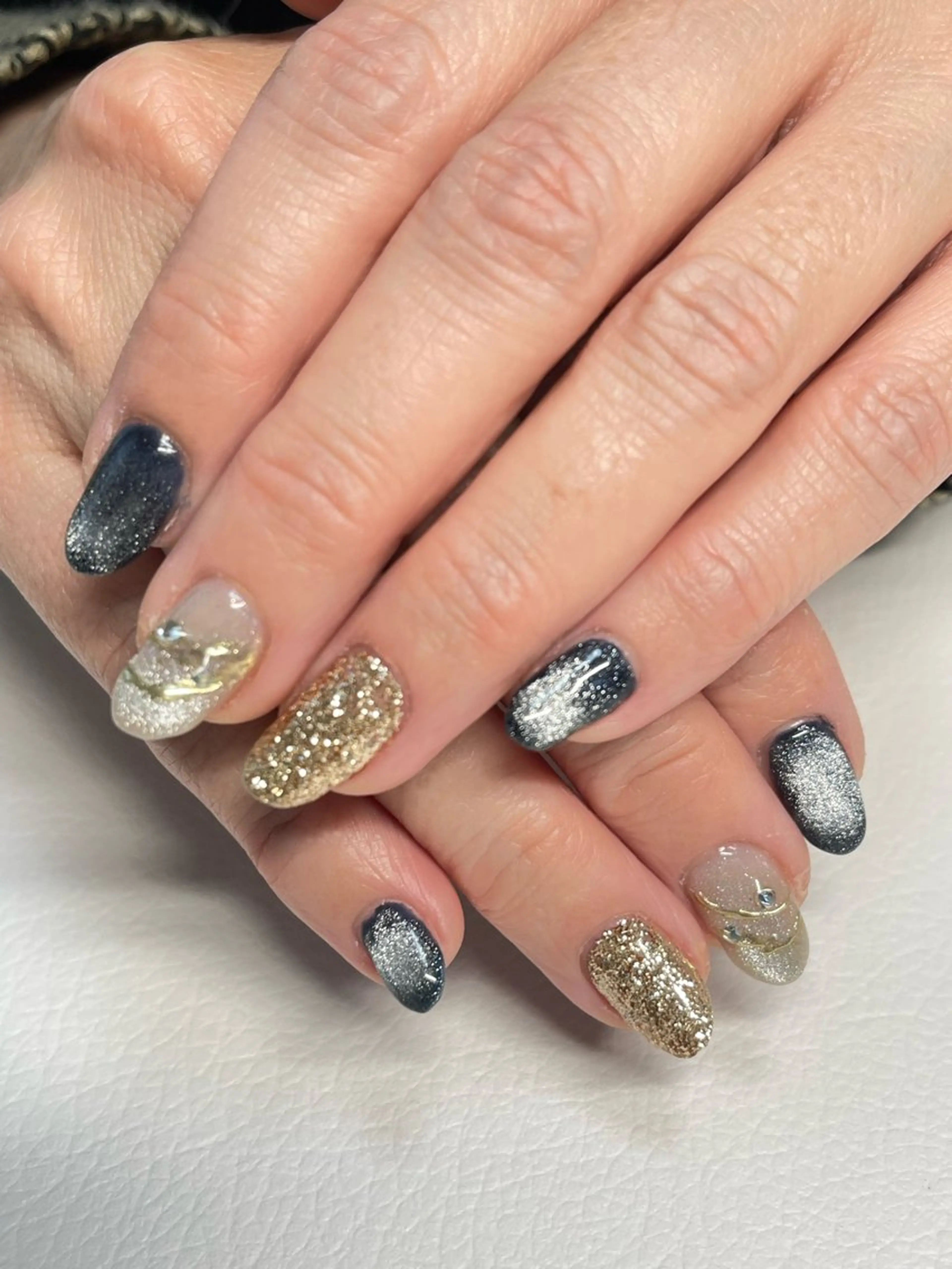 ネイル ブルー キラキラネイル マグネットネイル Flora nailのネイルデザイン