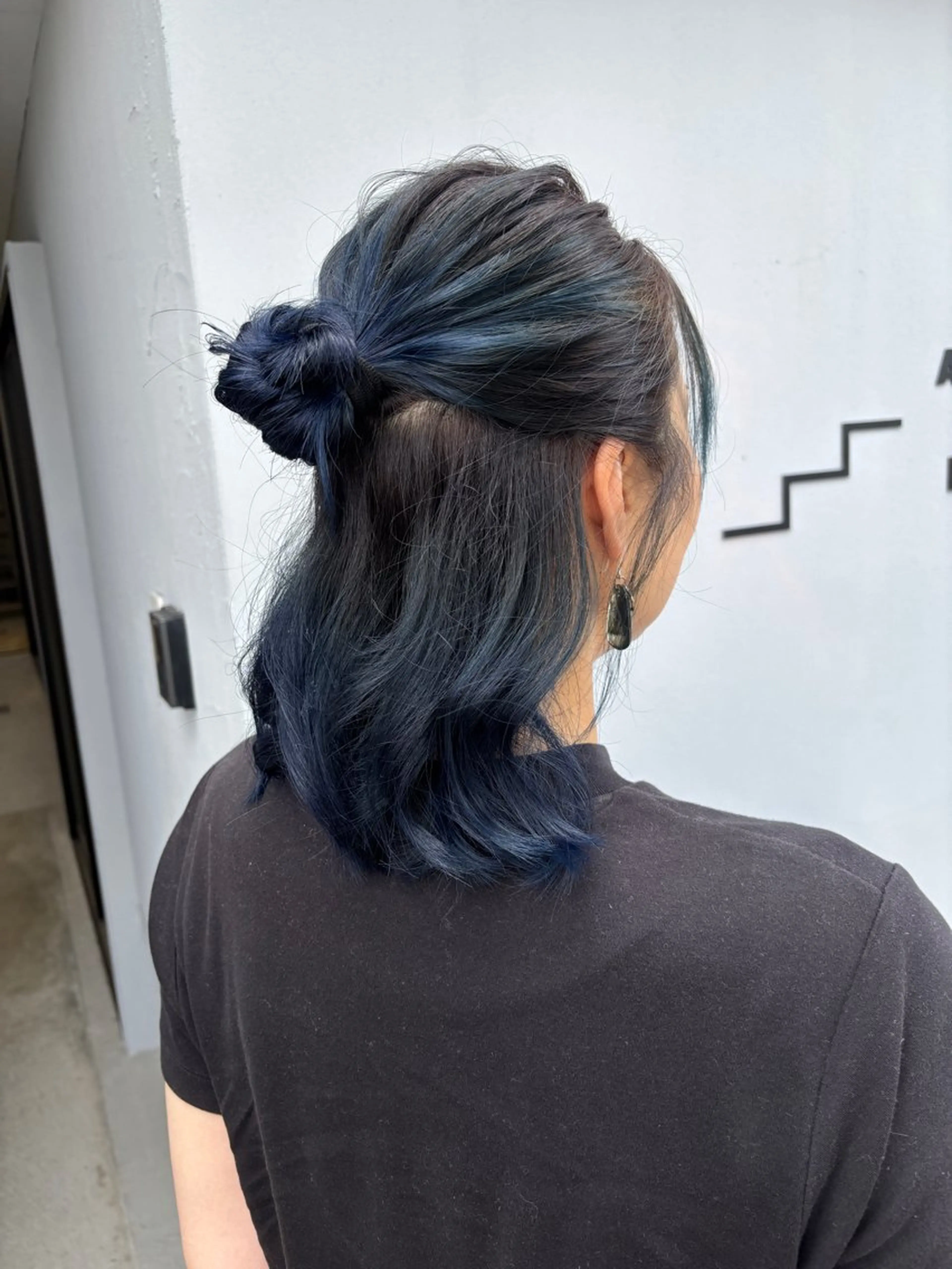 ミディアム 井上 萌のヘアスタイル