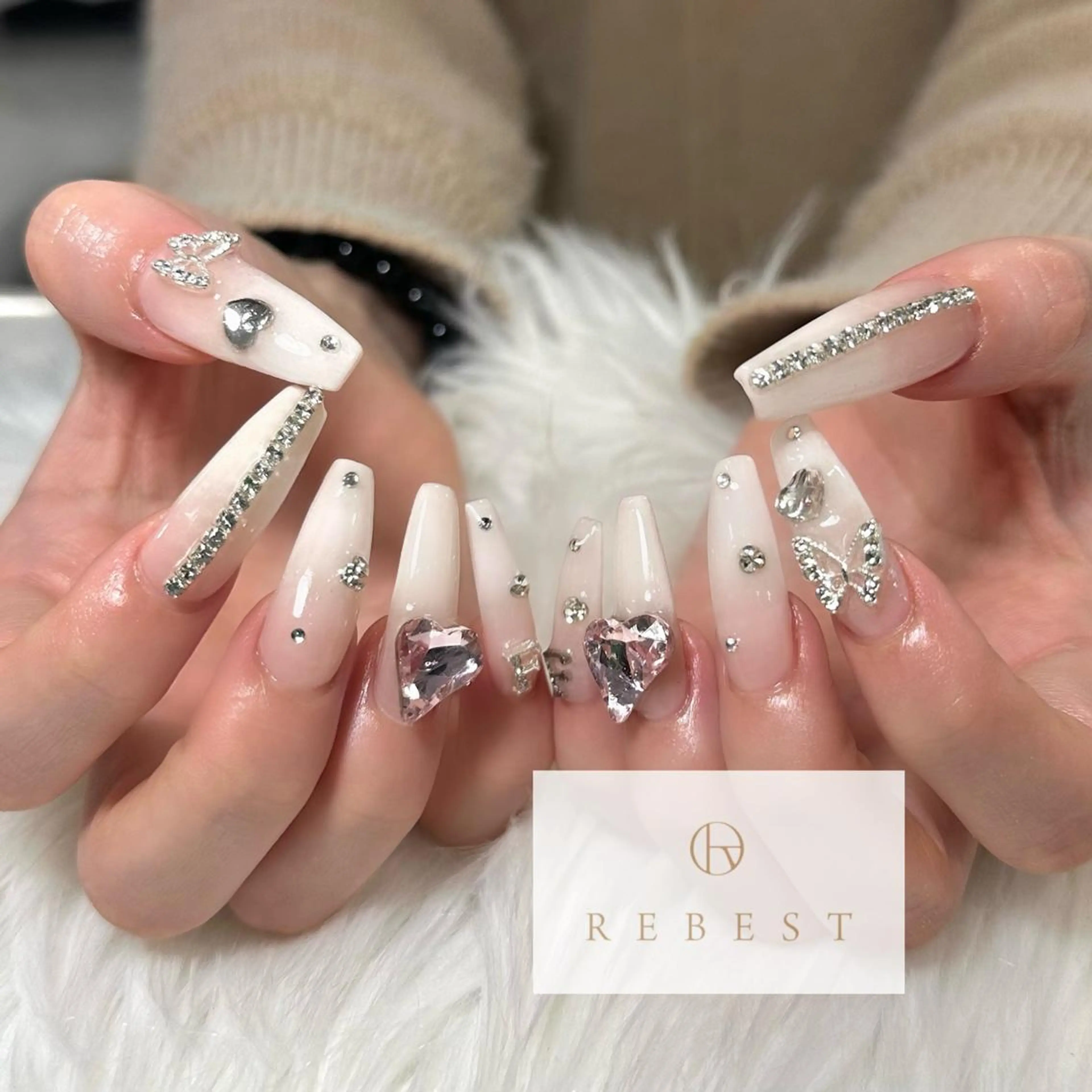 ネイル ❤️💛REBEST 京橋　nailのネイルデザイン